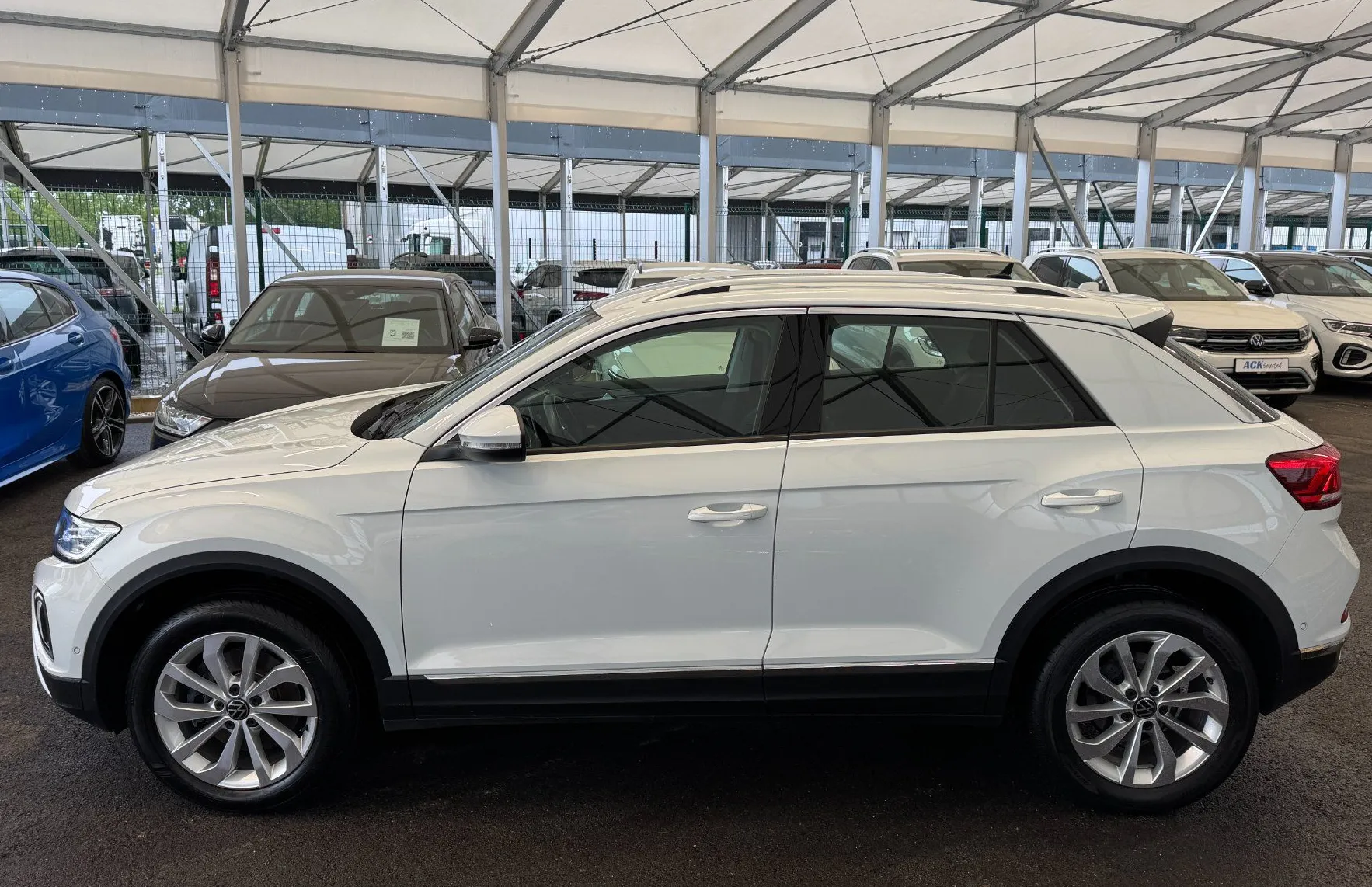 Zunanja slika - Volkswagen T-Roc - Style 2.0 TDI BMT DSG LED-KAMERA-NAVI-KEYLESS - 4
