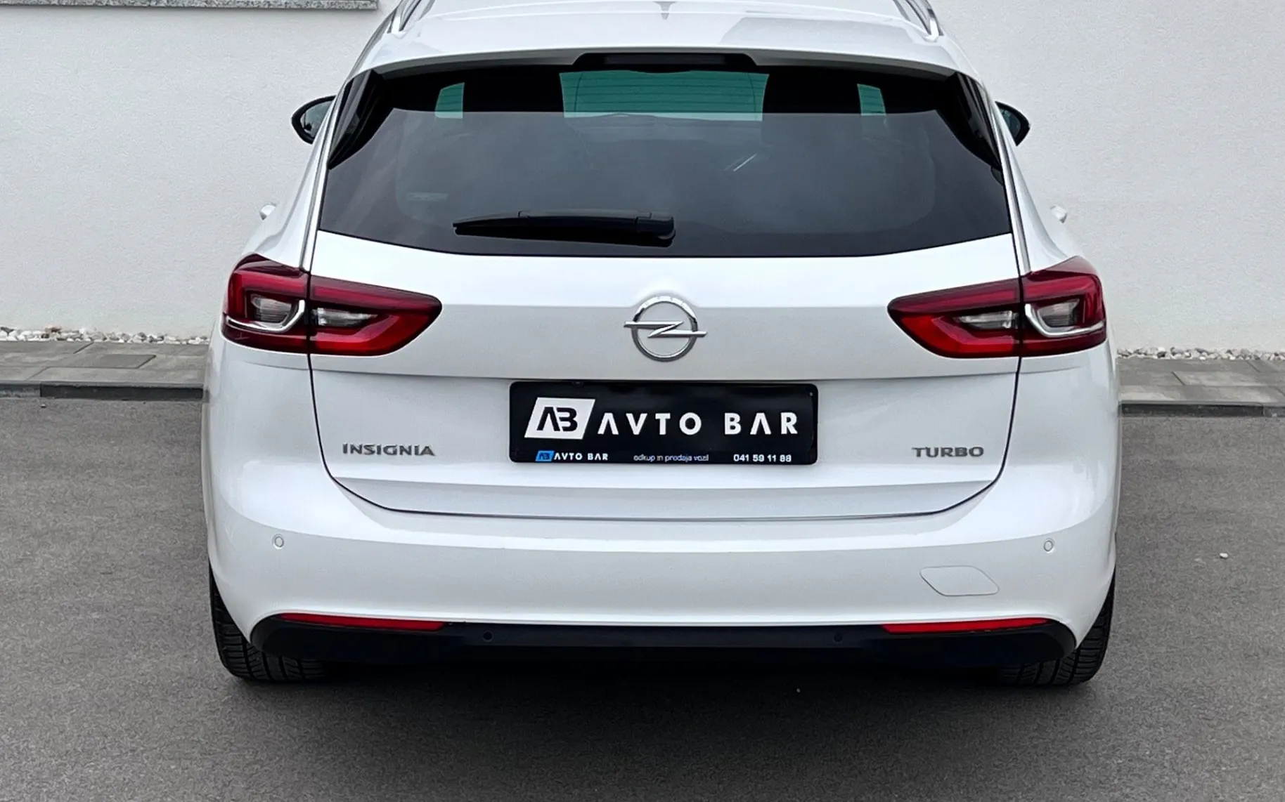 Notranja slika - Opel Insignia - Sports Tourer 1.5 Turbo+1.LAST+SLO+ALU+NAVI... - 7
