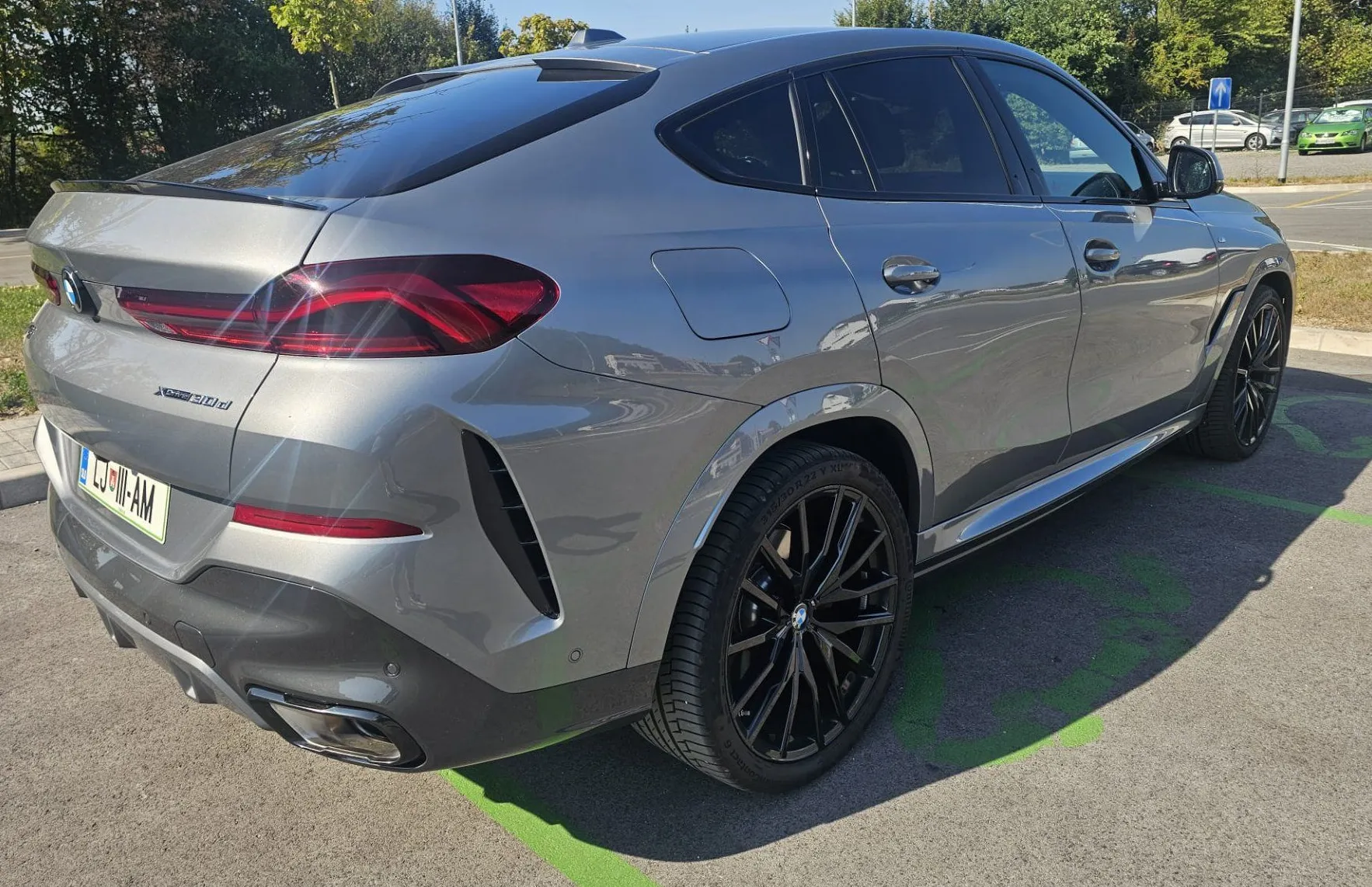 Zunanja slika - BMW X6 - serija : xDrive30d Avt. - SLO - Full option - 3