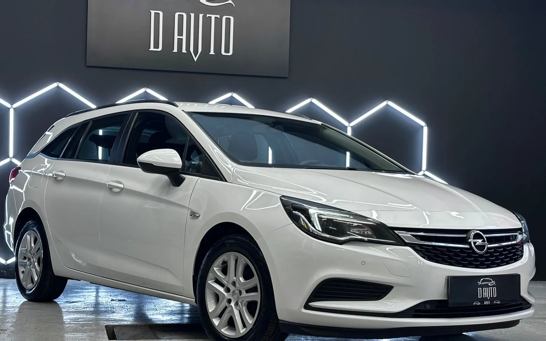 Zunanja slika - Opel Astra - Sports Tourer 1.6 CDTI VELIKA NAVI+KAMERA+GR.SED.. - 3