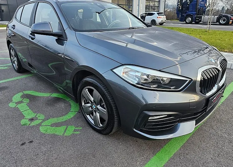 Zunanja slika - BMW Serija 1 - : 116d|1.LASTNIK|NAVIGACIJA|TEMPOMAT|2XPDC|ALU - 3