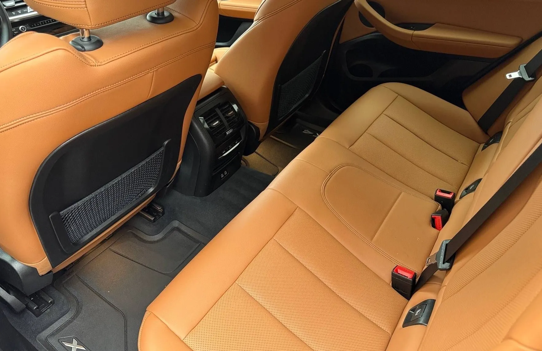 Zunanja slika - BMW X4 - serija : xDrive LCI MODEL •LED• USNJE• TOP • OBROKI• - 12