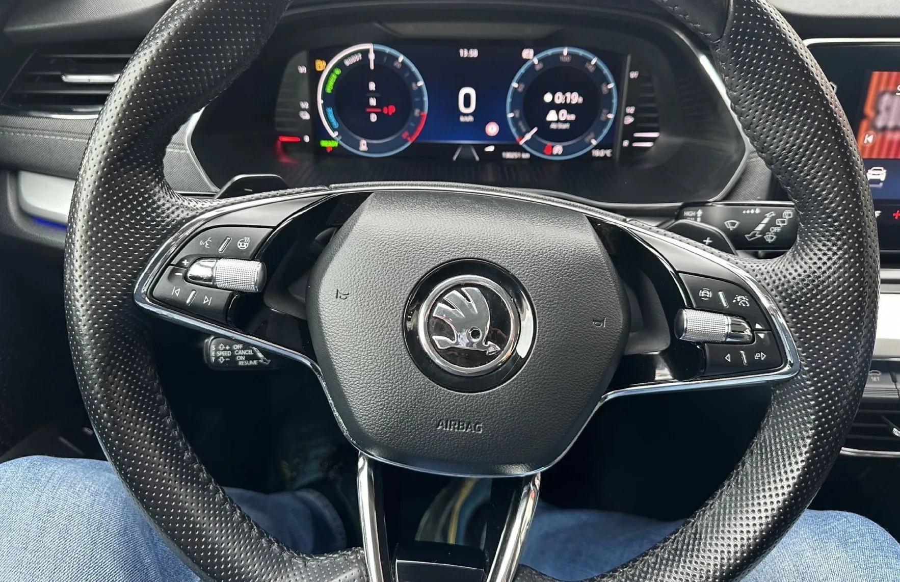 Zunanja slika - Škoda Octavia - Škoda  Style 1.4 TSI PHEV DSG NEMŠKI.KAMERA - 11