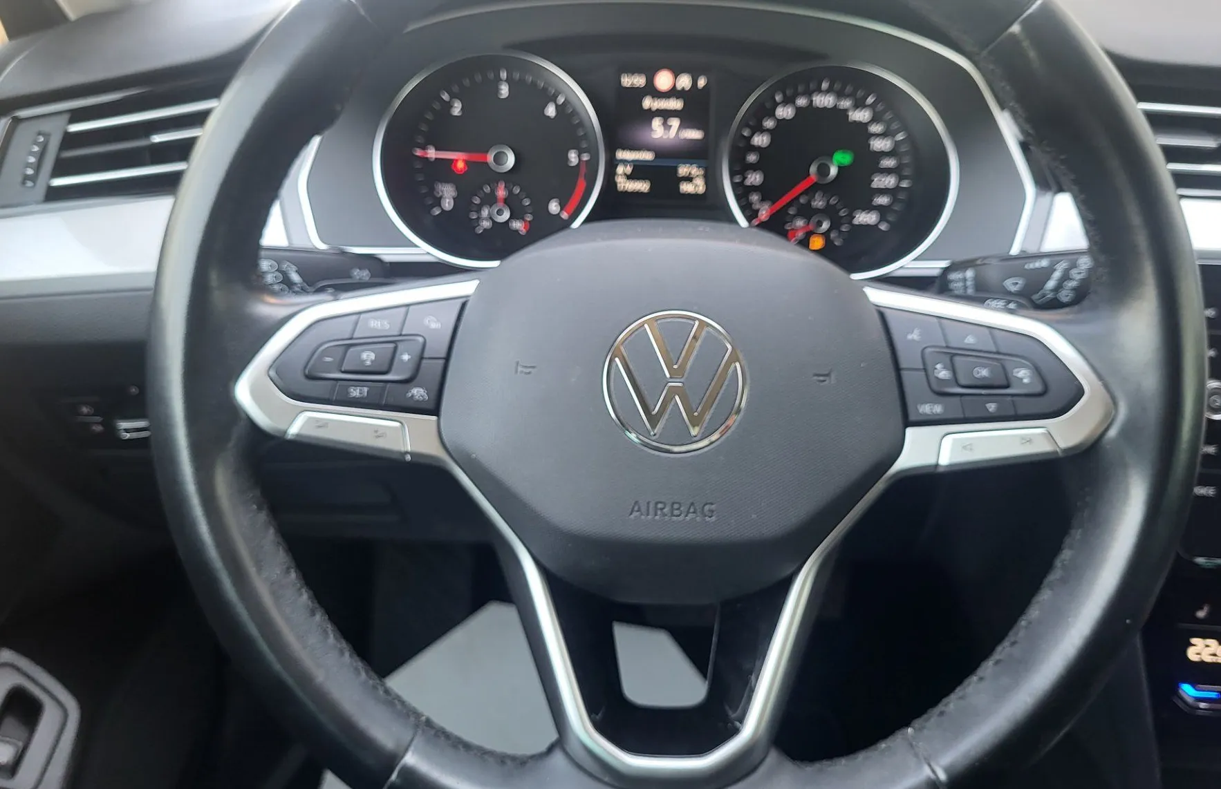 Zunanja slika - Volkswagen Passat - Variant 2.0 TDI DSG-ale-pdc-acc-radar-navi-led-kamera - 7