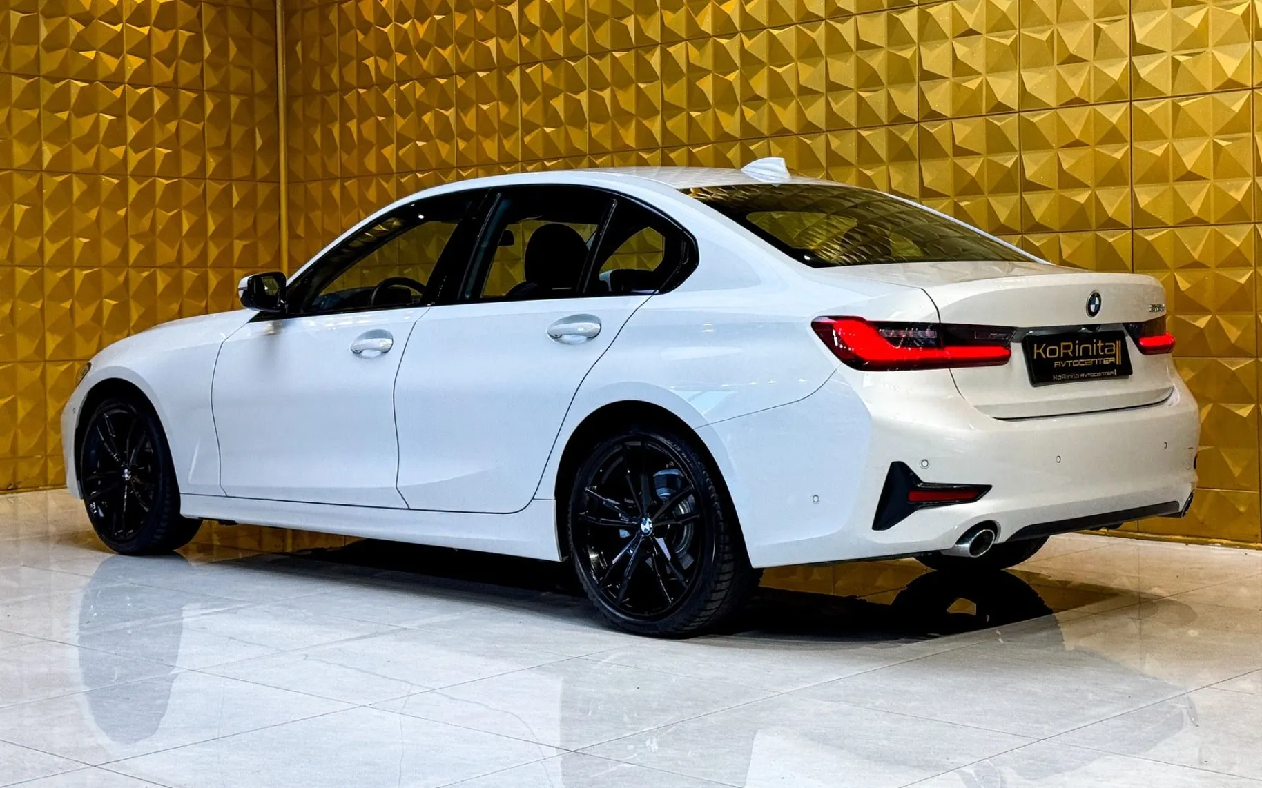 Notranja slika - BMW serija 3: - 318d AUT.-Sport Line-VIRTUAL-KAMERA-PERLA-AMBI - 7
