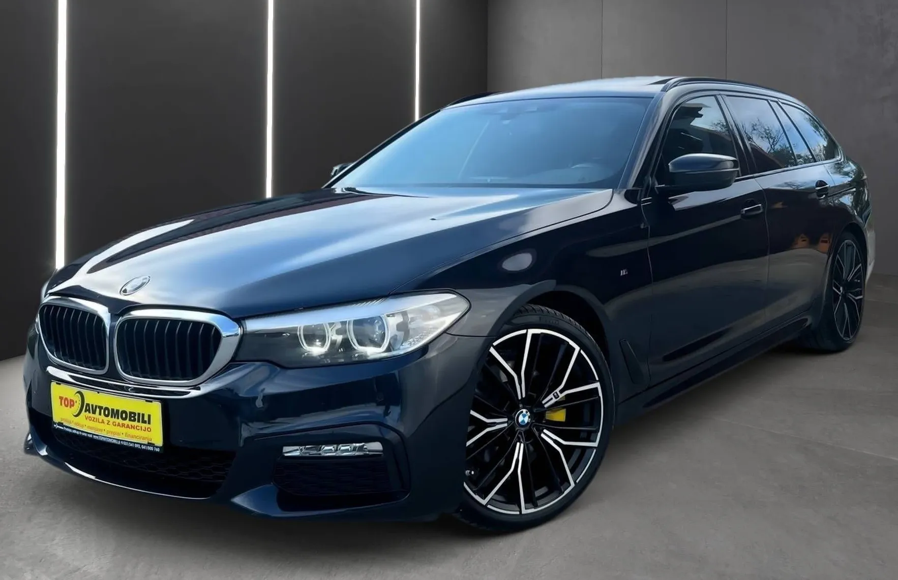 Zunanja slika - BMW Serija 5 - Touring: 520d M-PAKET FUL LED NAVI TEMP PANO PDC KLJUKA - 1