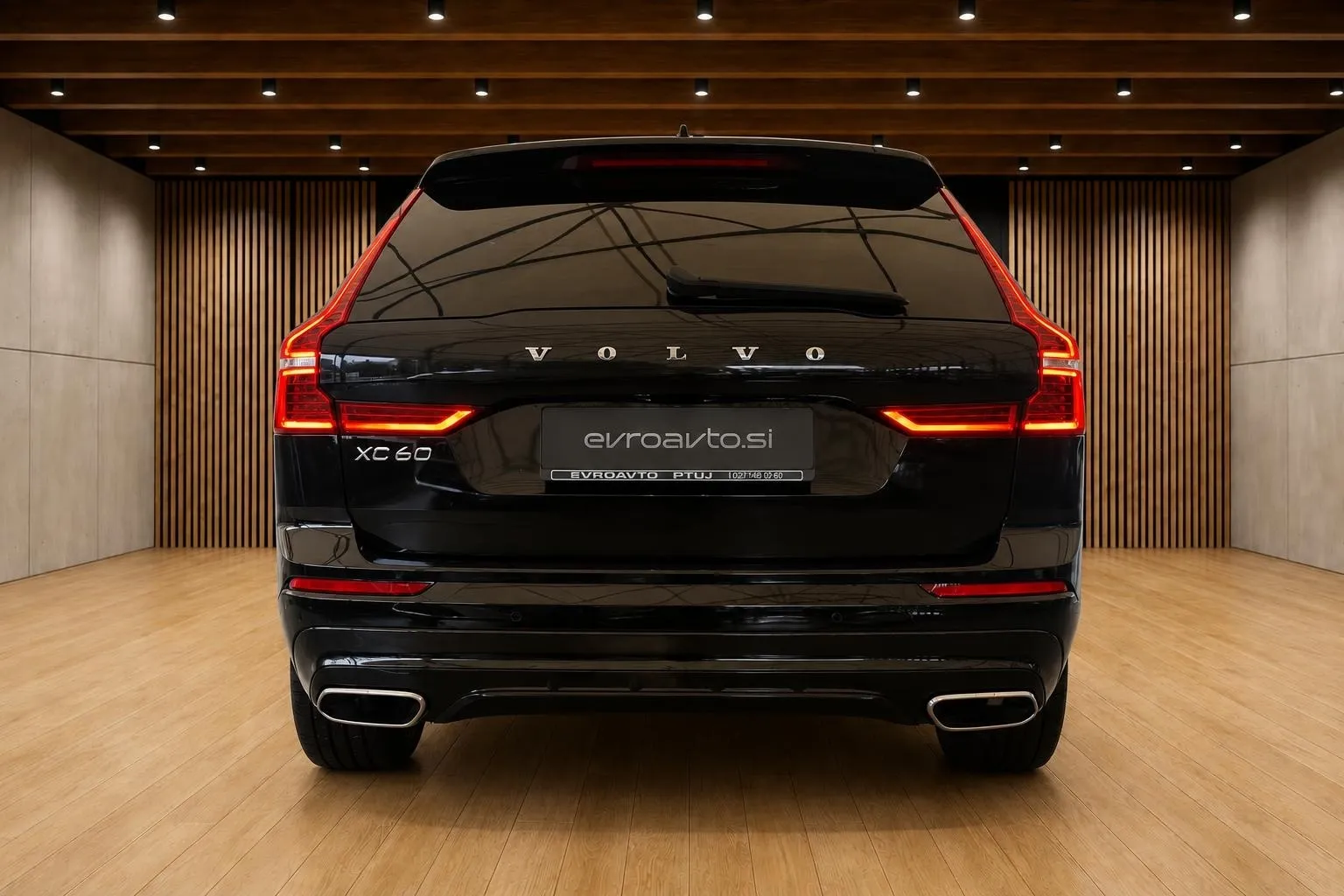 Zunanja slika - Volvo XC60 - B4D R-Design Avt.-Head-up zaslon  HUD -360-Radar - 4