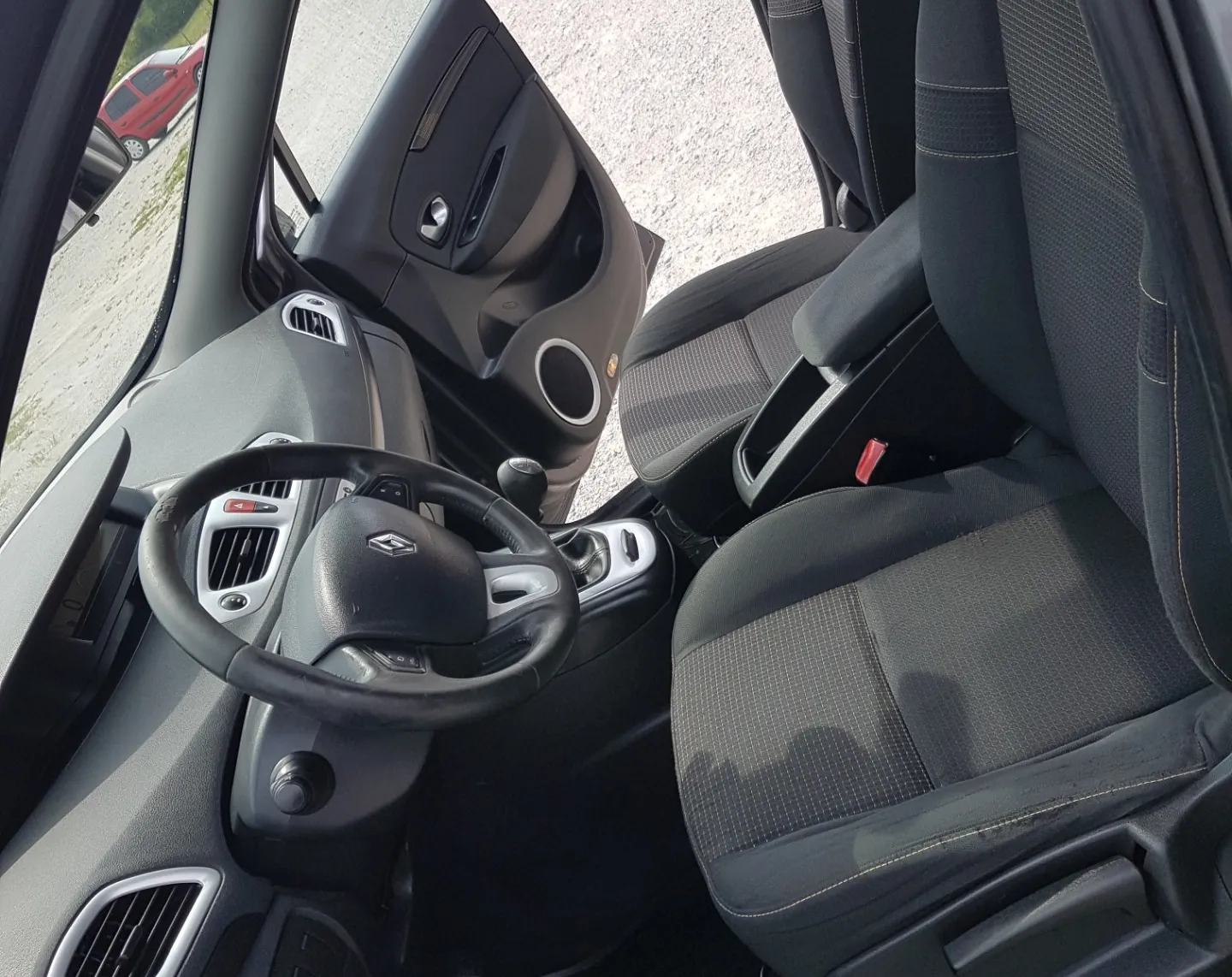 Zunanja slika - Renault Scénic - 1.5 dCi - SLO. velik servis - 8