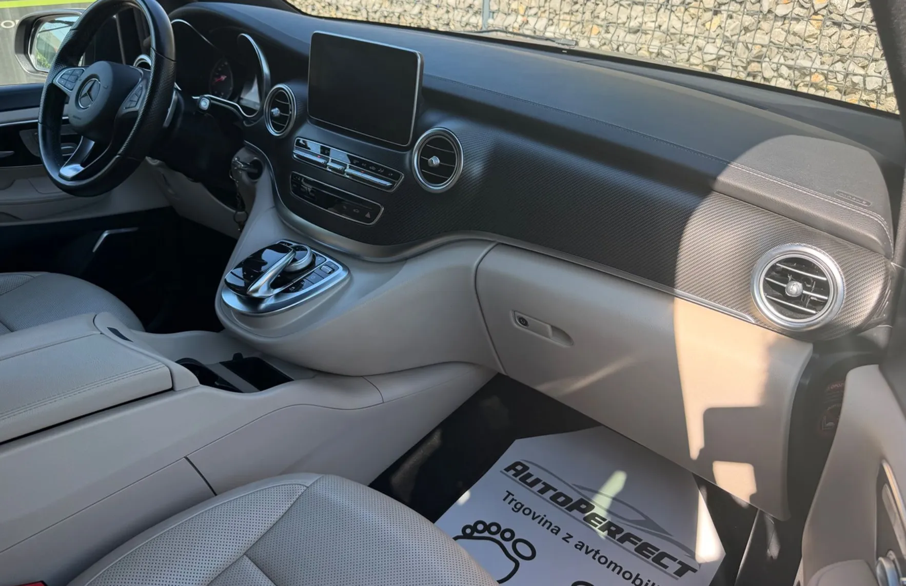 Zunanja slika - Mercedes-Benz V-Razred - V 250d 4MATIC|AMG Line|SLO|360°|KLJUKA|BURM.| - 11