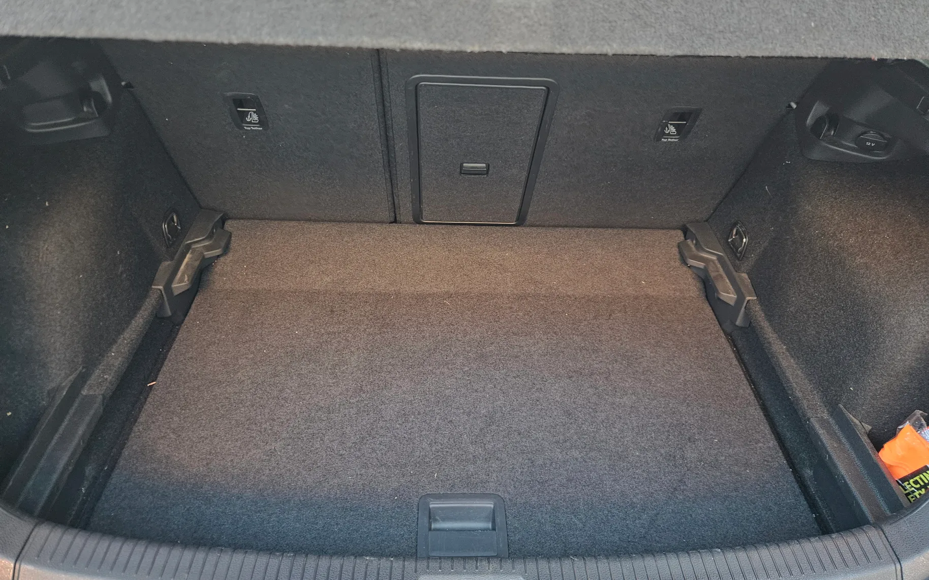 Notranja slika - Volkswagen Golf - 1,6 TDI BMT Comfortline - 14