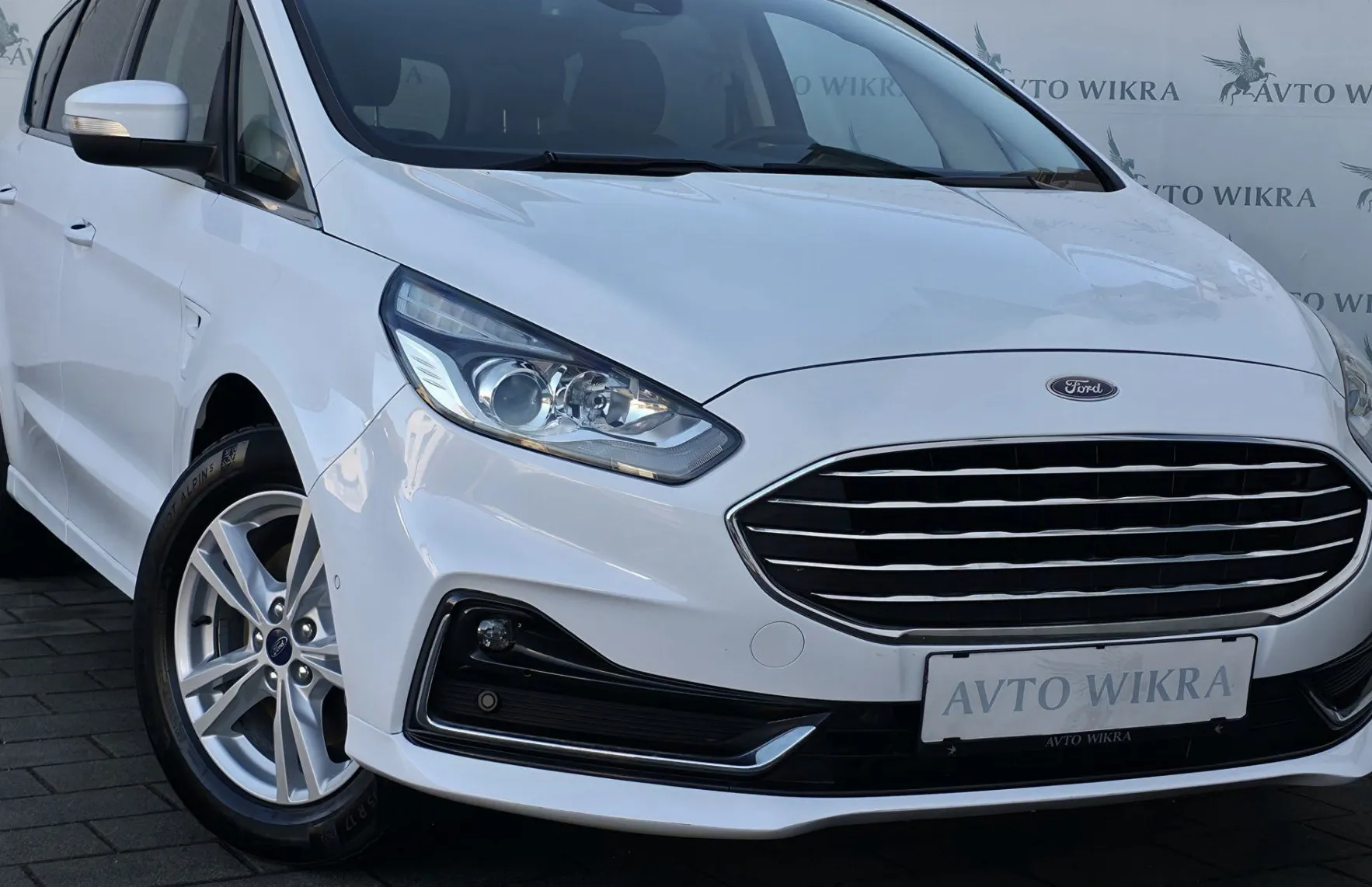 Zunanja slika - Ford S-MAX - 2.0TDCi Titanium Auto LED•LANE•NAVI•KAMERA•KEYLES• - 1