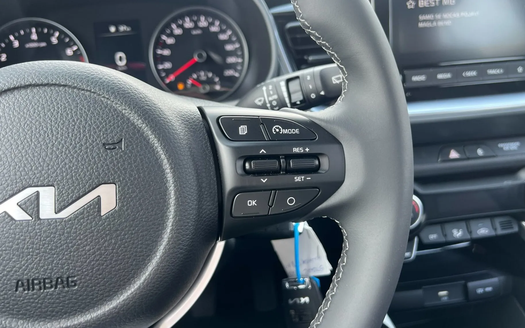 Zunanja slika - KIA Stonic - 1.2 DPI 57.9 kW  79 KM  LX Urban+ M T - 11