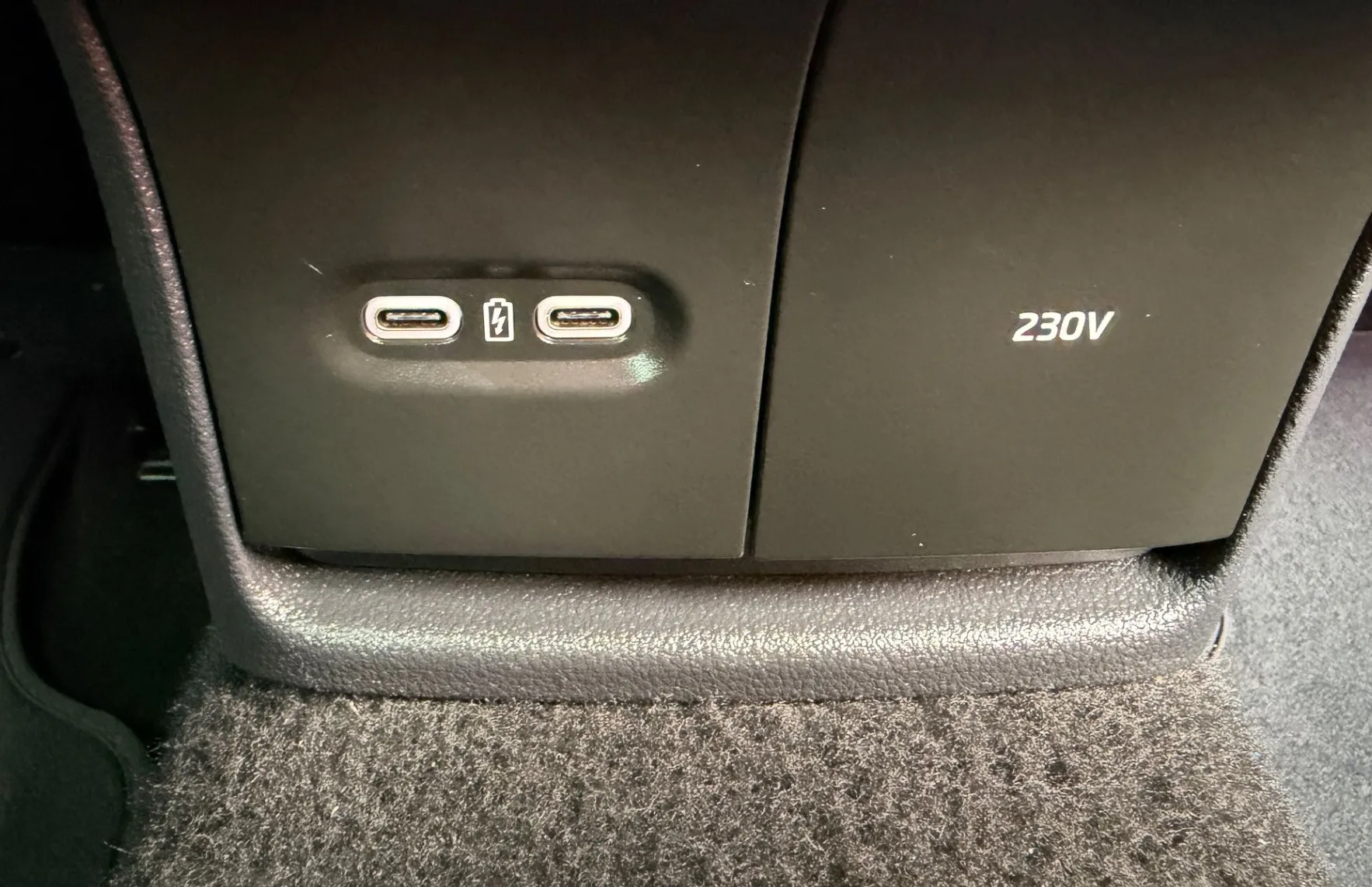 Zunanja slika - Škoda Octavia - 4x4 2.0 TDI Sportline DSG-WEBASTO-HEAD UP-ALU 18 - 18