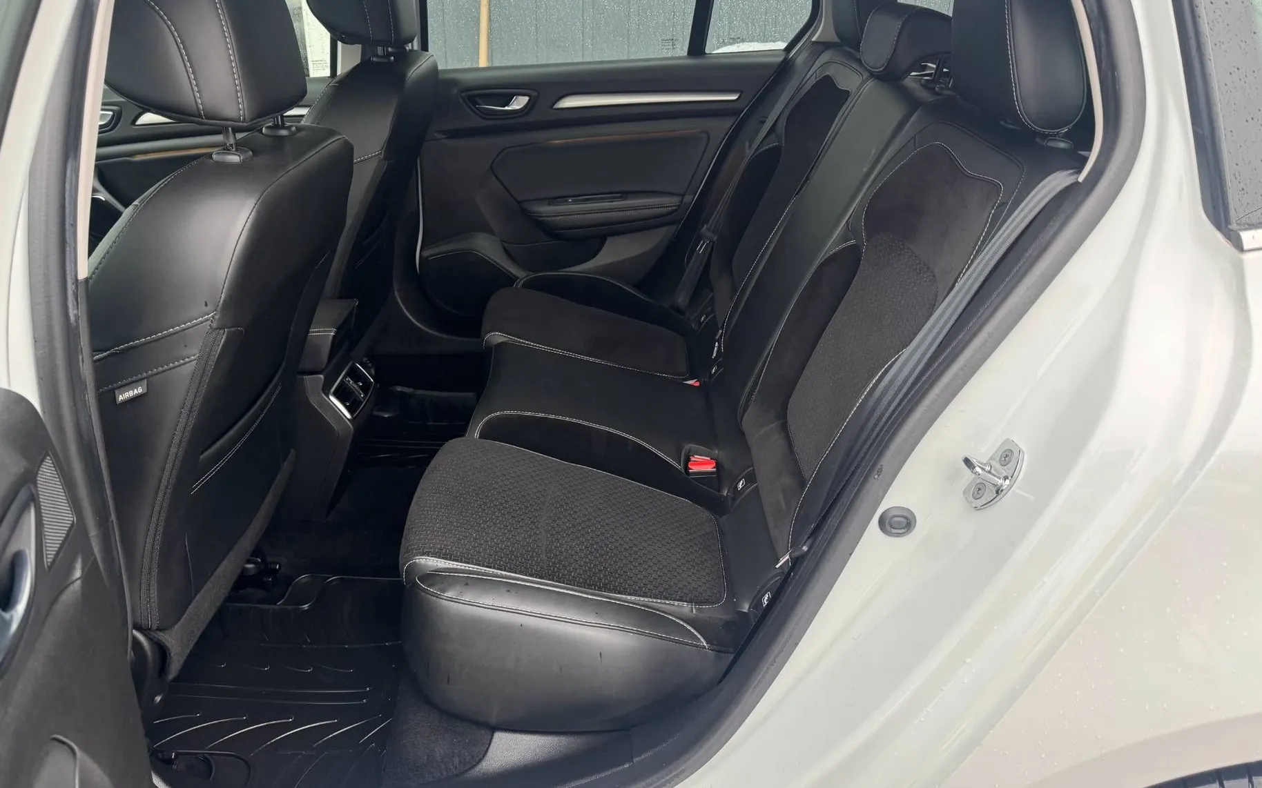 Zunanja slika - Renault Mégane - Megane INTENS°1.5 DCI°1.LAST°SLO°ALKANTARA°DIG.ŠT°91000.. - 20