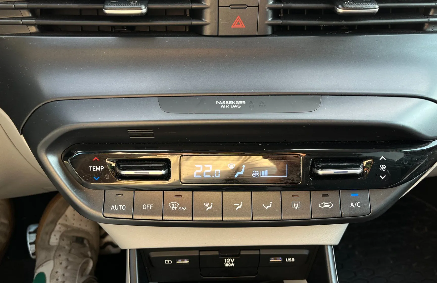 Zunanja slika - Hyundai Bayon - 1.0 T-GDI Style.LED.VZR.KAM.LANE AS.ACC 22.768 KM - 19