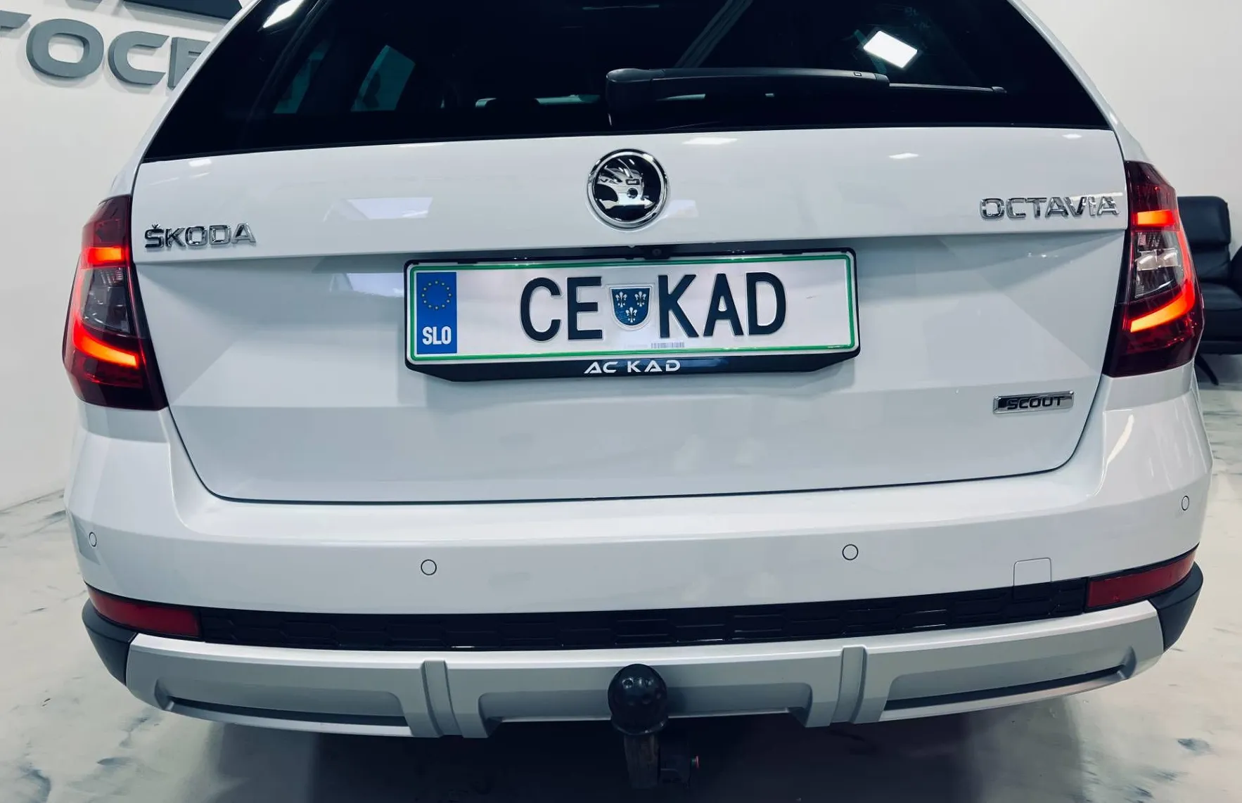 Zunanja slika - Škoda Octavia - SCOUT Combi 2.0 TDI 135 kW 4X4 DSG-ACC-VIRTUAL... - 6