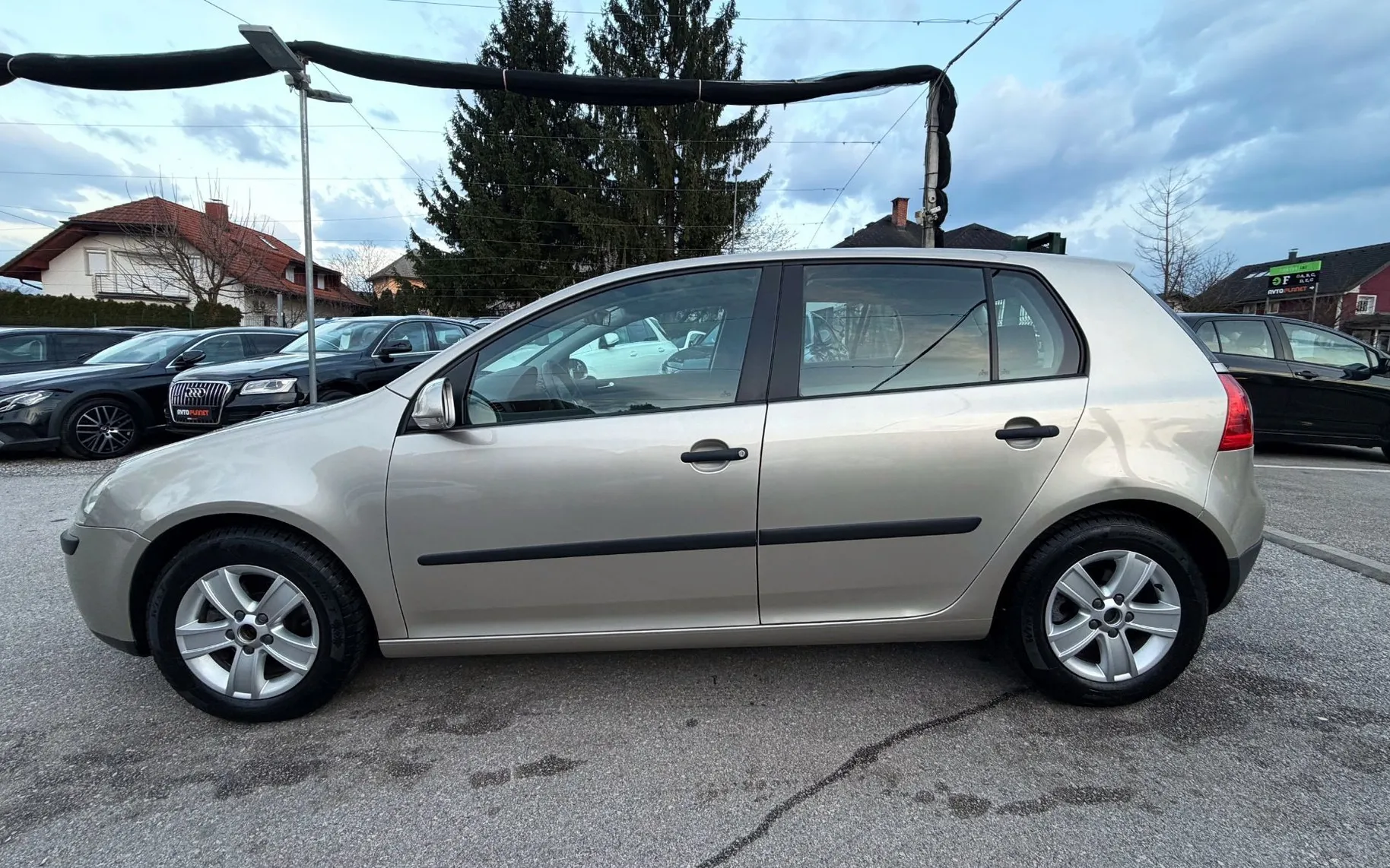 Zunanja slika - Volkswagen Golf - 2.0 SDI SLO.VOZILO 2.LASTNIK AVTO.KLIMA ALU15 - 3