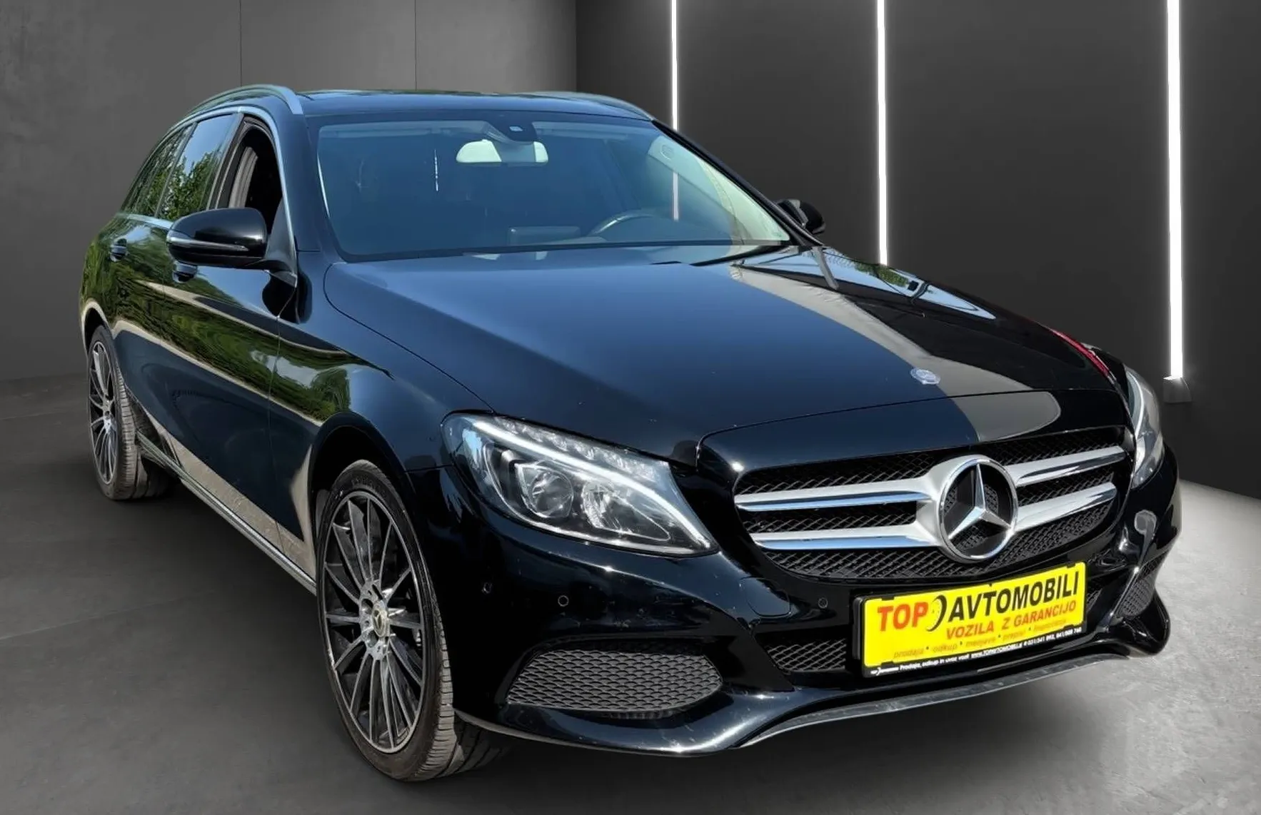 Zunanja slika - Mercedes-Benz C-Razred - C220d 4MATIC FUL LED NAVI TEMP PANO HI-FI PDC TOP - 11