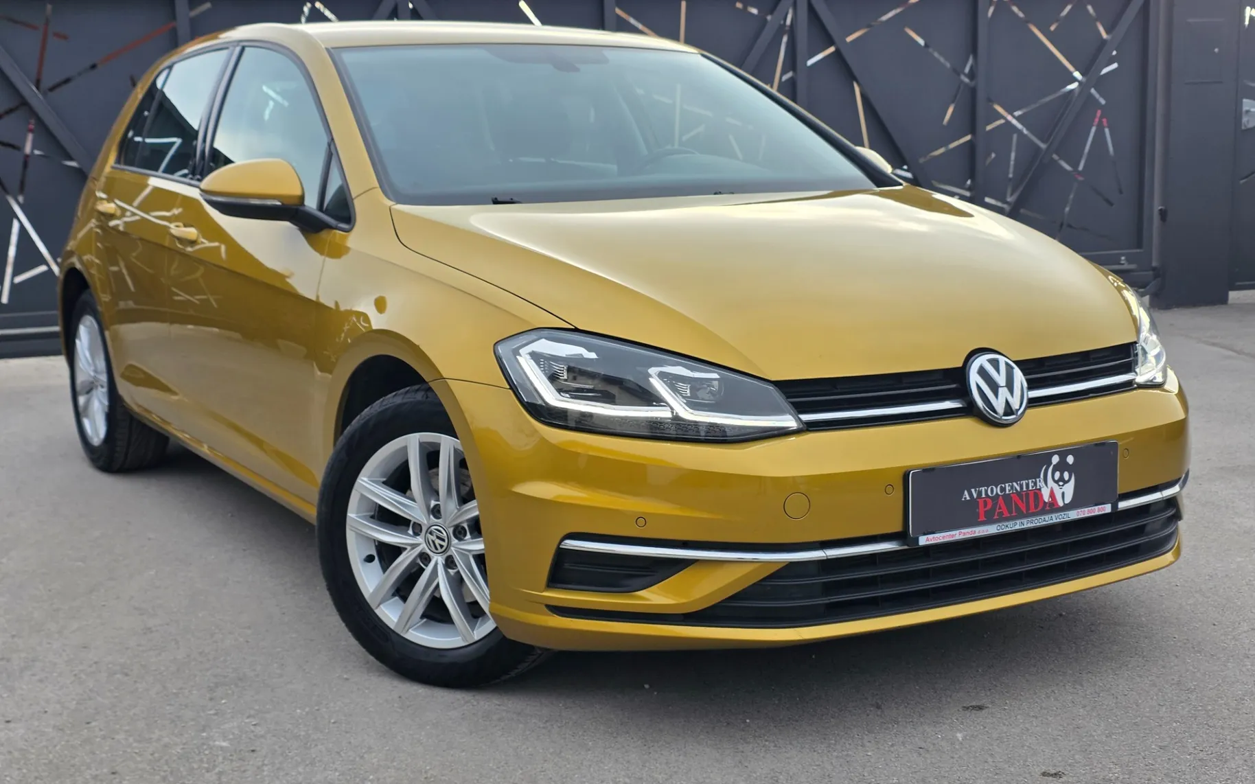 Zunanja slika - Volkswagen Golf - 2,0 TDI BMT Highline 4x4 - 6