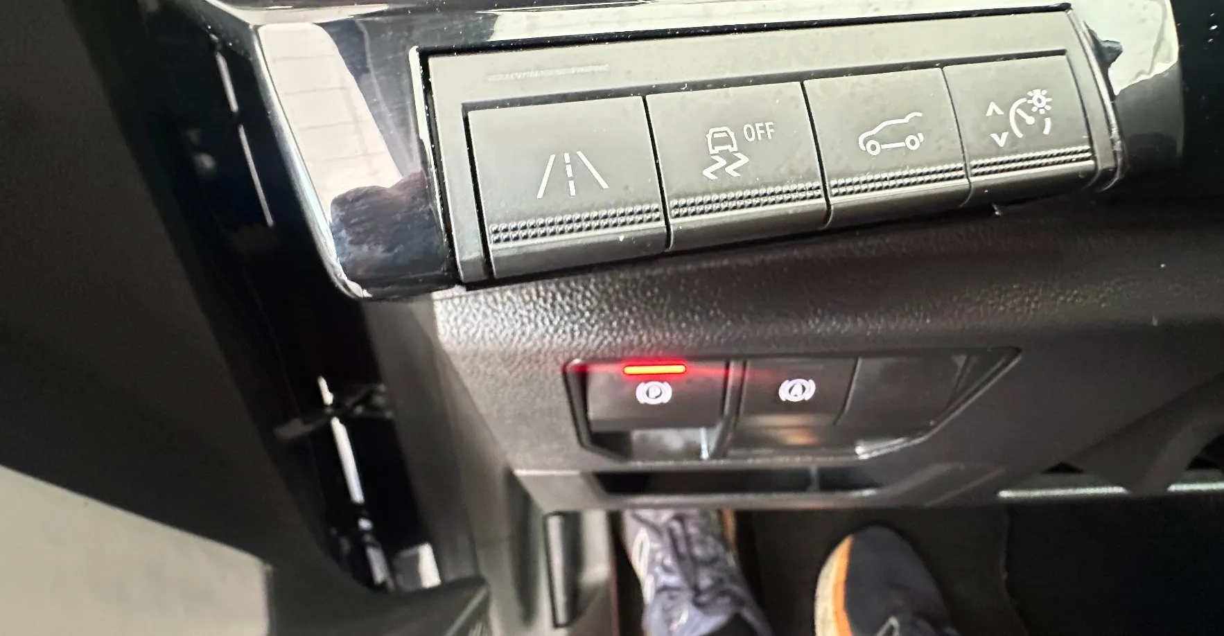 Zunanja slika - Renault Grand Espace - E-Tech full hybrid 200 Iconic.USNJE.KAMERA.7 SEDEŽ - 17