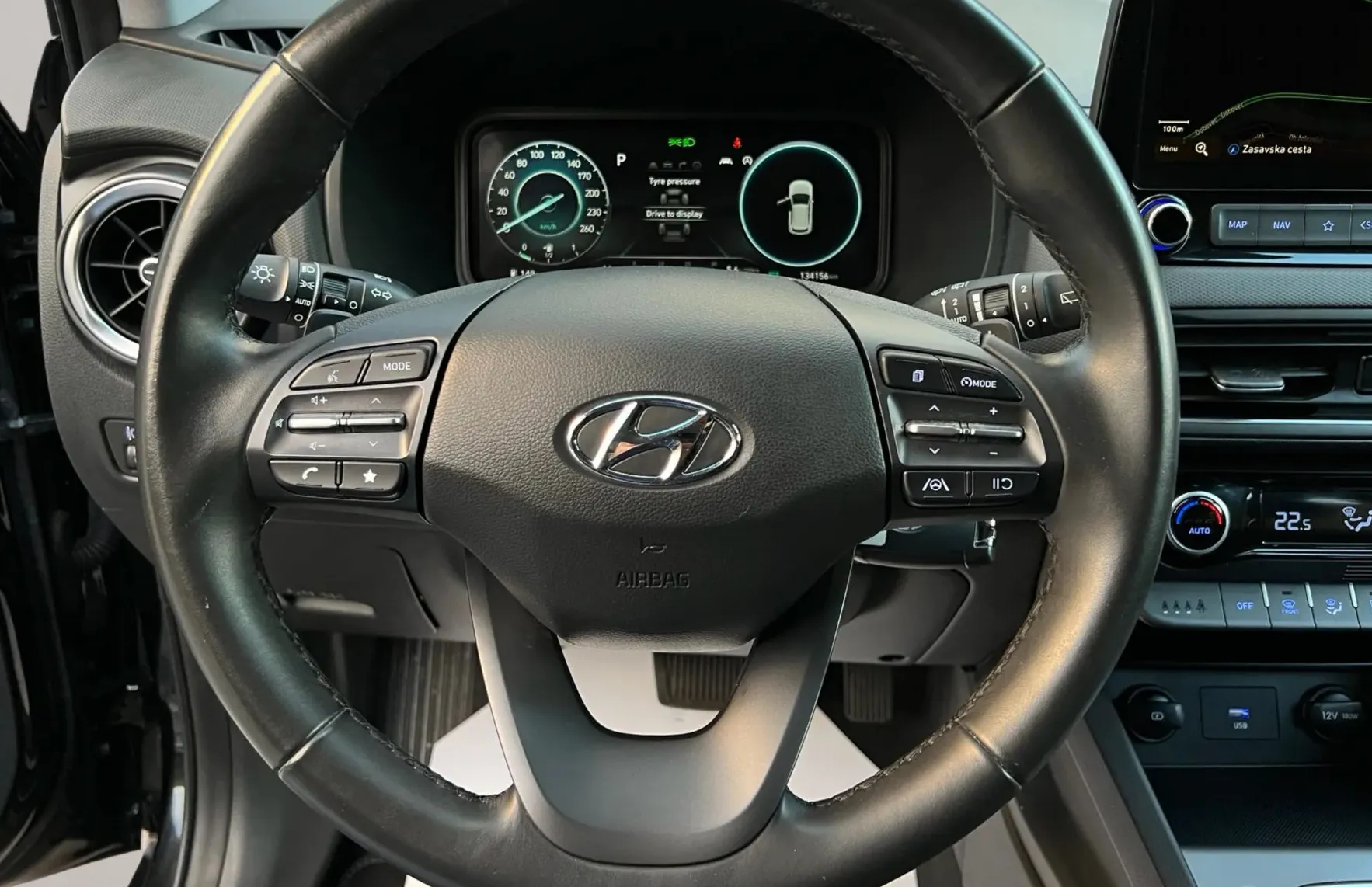 Zunanja slika - Hyundai Kona - 1.6 CRDI 136 MHEV od 1 lastnika 1 letna garancija - 15