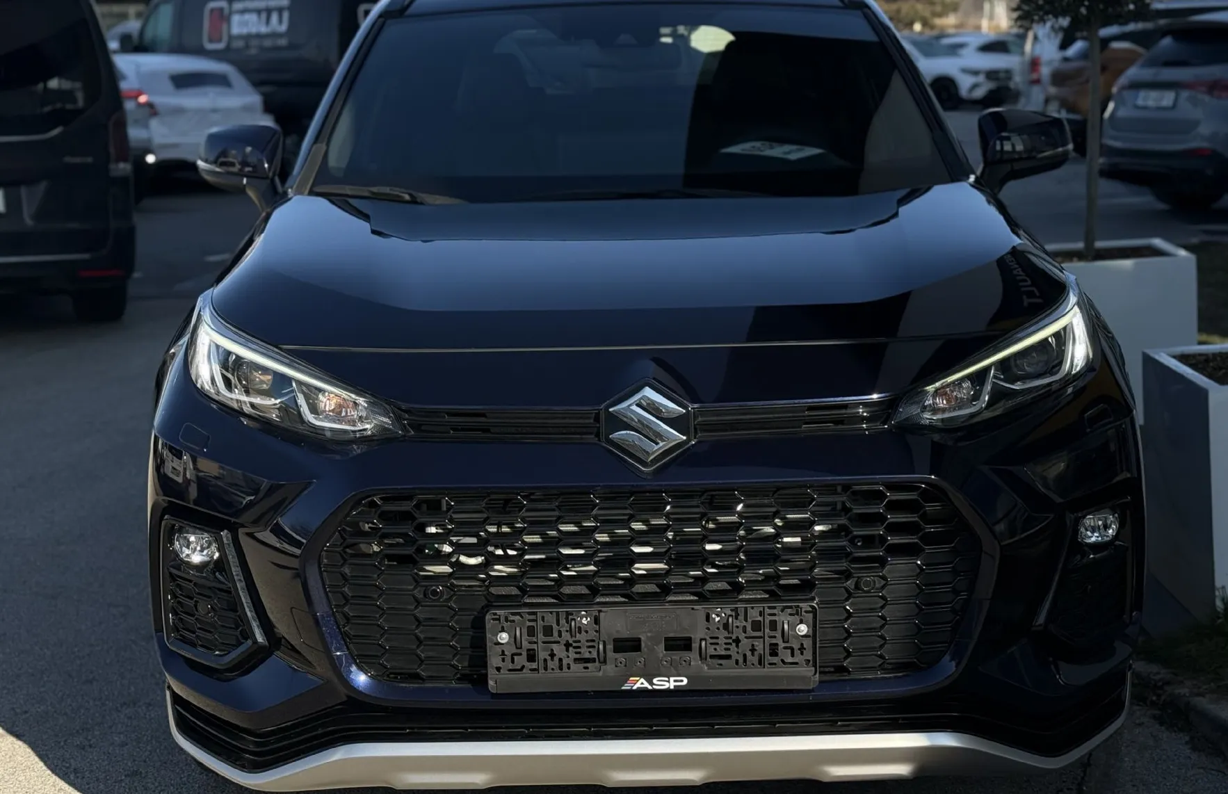 Zunanja slika - Suzuki Across - 2.5 PHEV AWD ELEGANCE - 2