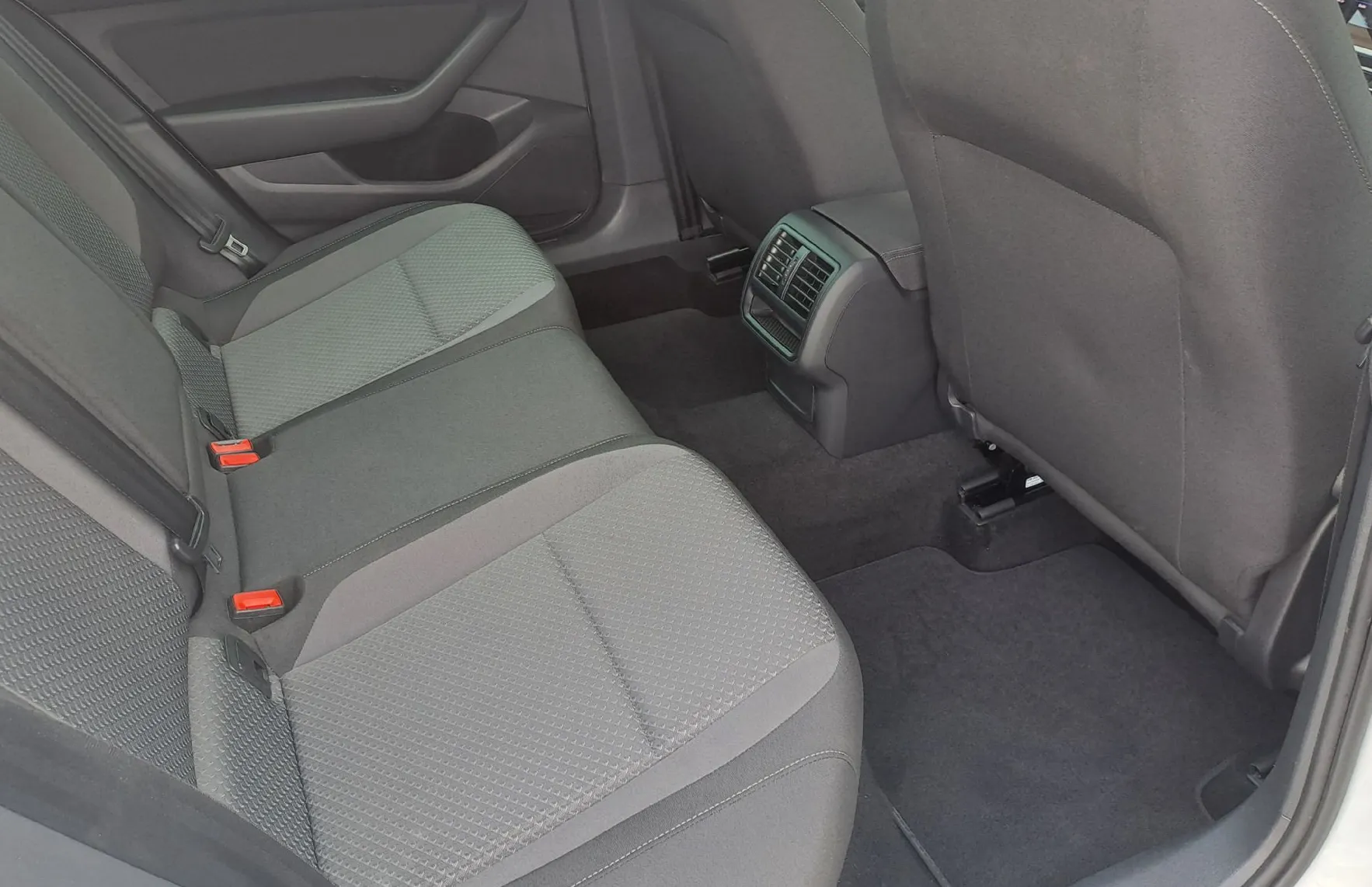 Zunanja slika - Volkswagen Passat - Variant 2.0 TDI BMT SCR Business - 11