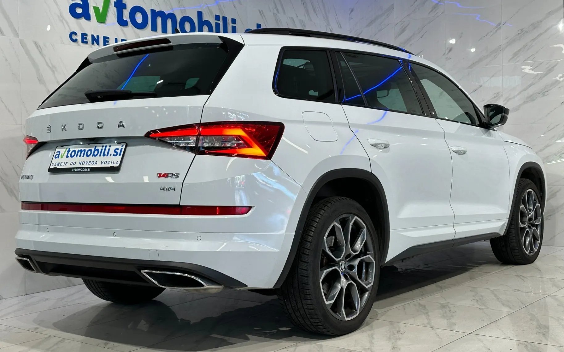 Zunanja slika - Škoda Kodiaq - 2.0 TDI RS DSG |4x4|7S|Pano|ACC|360K|Memory|Canton - 4