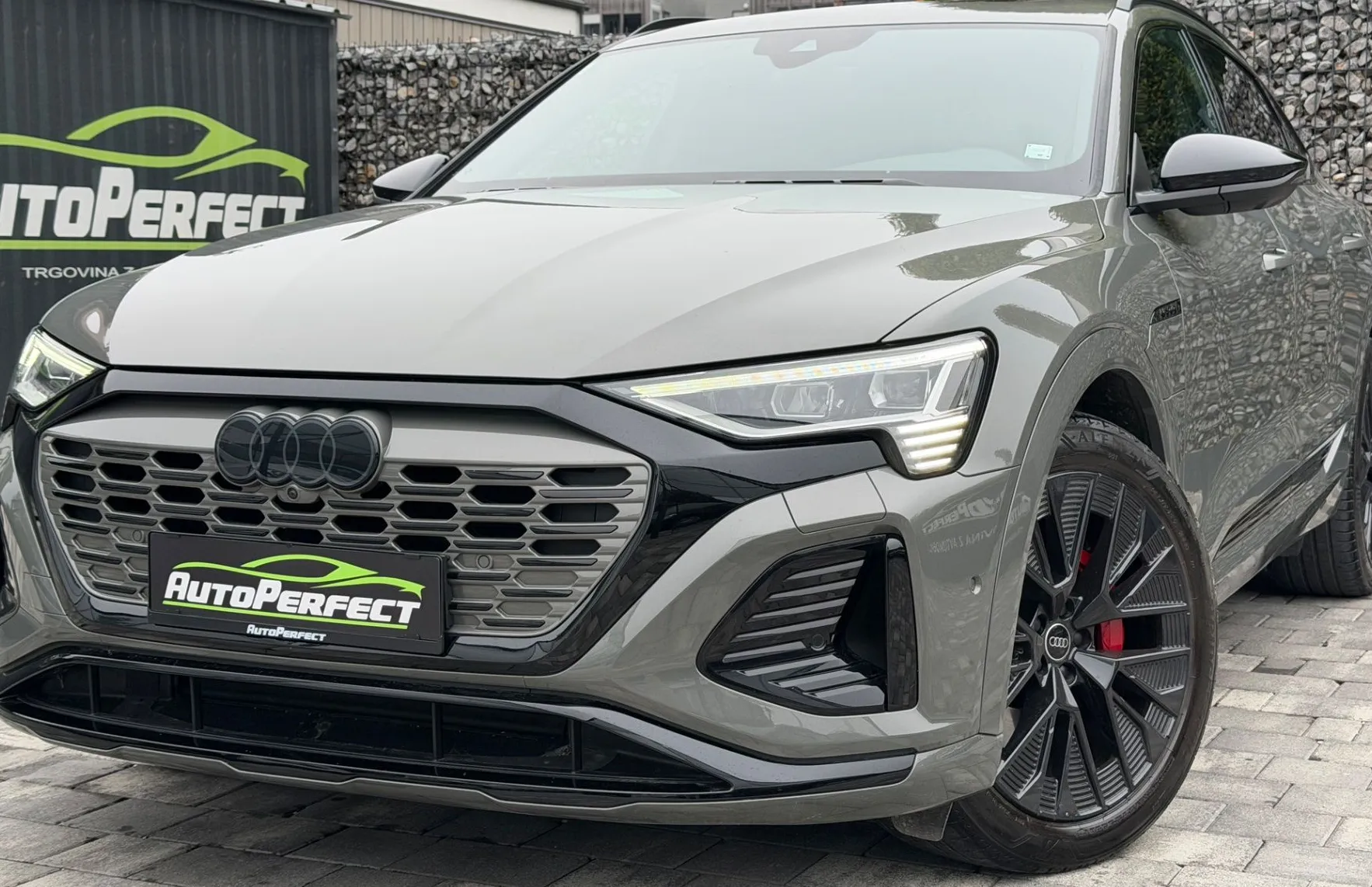 Zunanja slika - Audi Q8 e-tron Sportback - 55 quattro S-line MATRIX|KEYLESS|BO|SOFT CLOS - 3