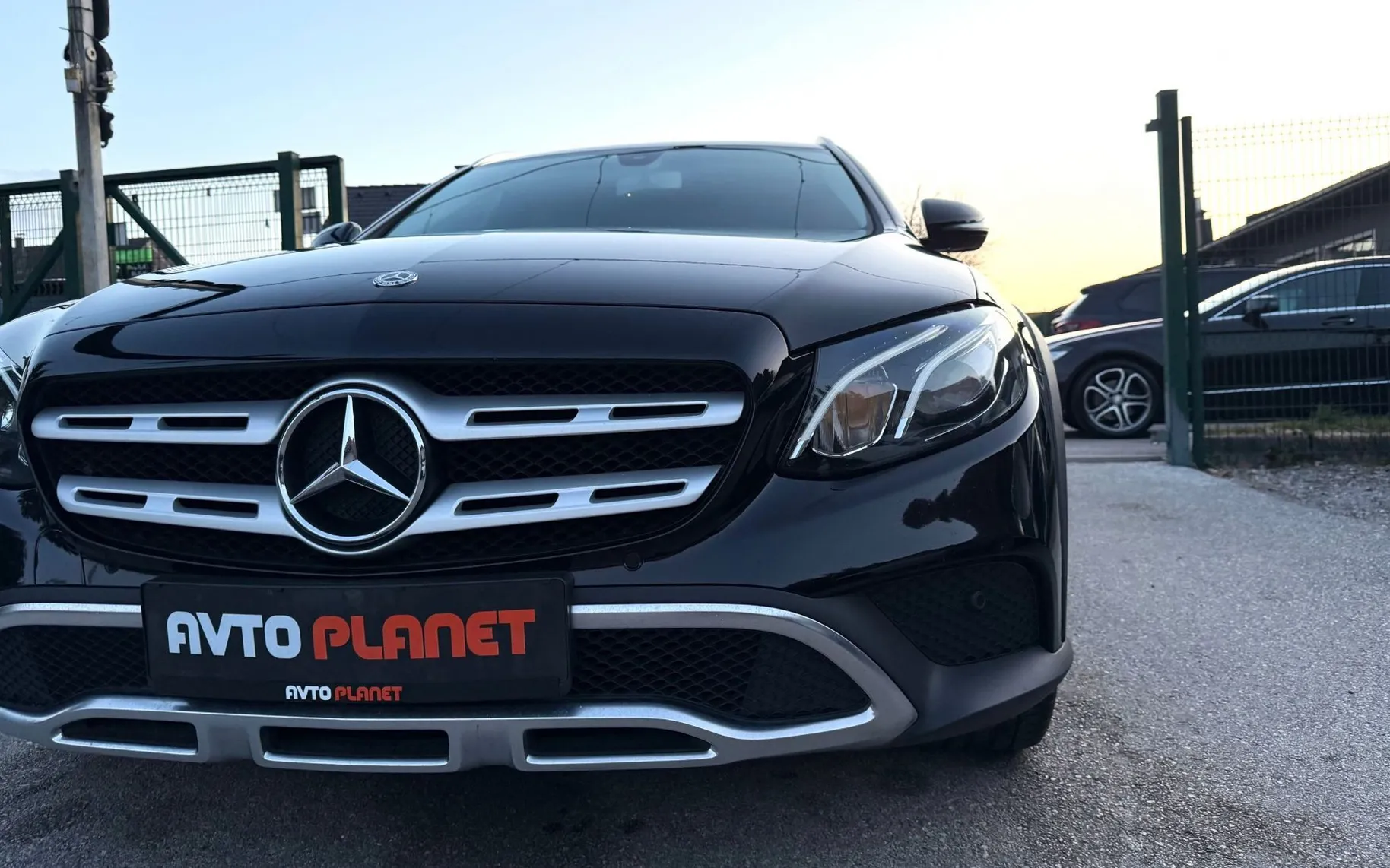 Zunanja slika - Mercedes-Benz E-Razred - E 220 d 4MATIC All-Terrain AIRMATIC WIDESCREEN ACC - 10