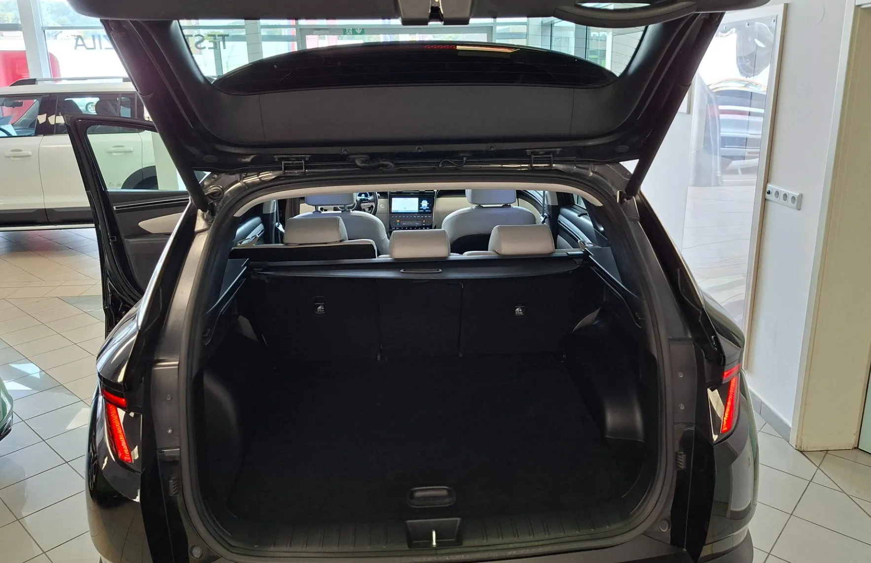 Zunanja slika - Hyundai Tucson - 1.6 T-GDI Hybrid Impression Avt.-1.LASTNIK-SLO- - 16