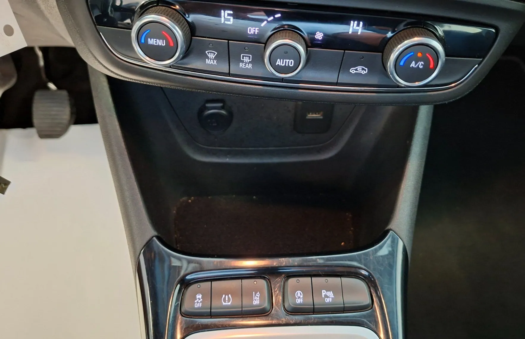 Zunanja slika - Opel Crossland - 1.2 Turbo Elegance-1.LAST-SLO-FULL LED-KAMERA-PDC- - 10