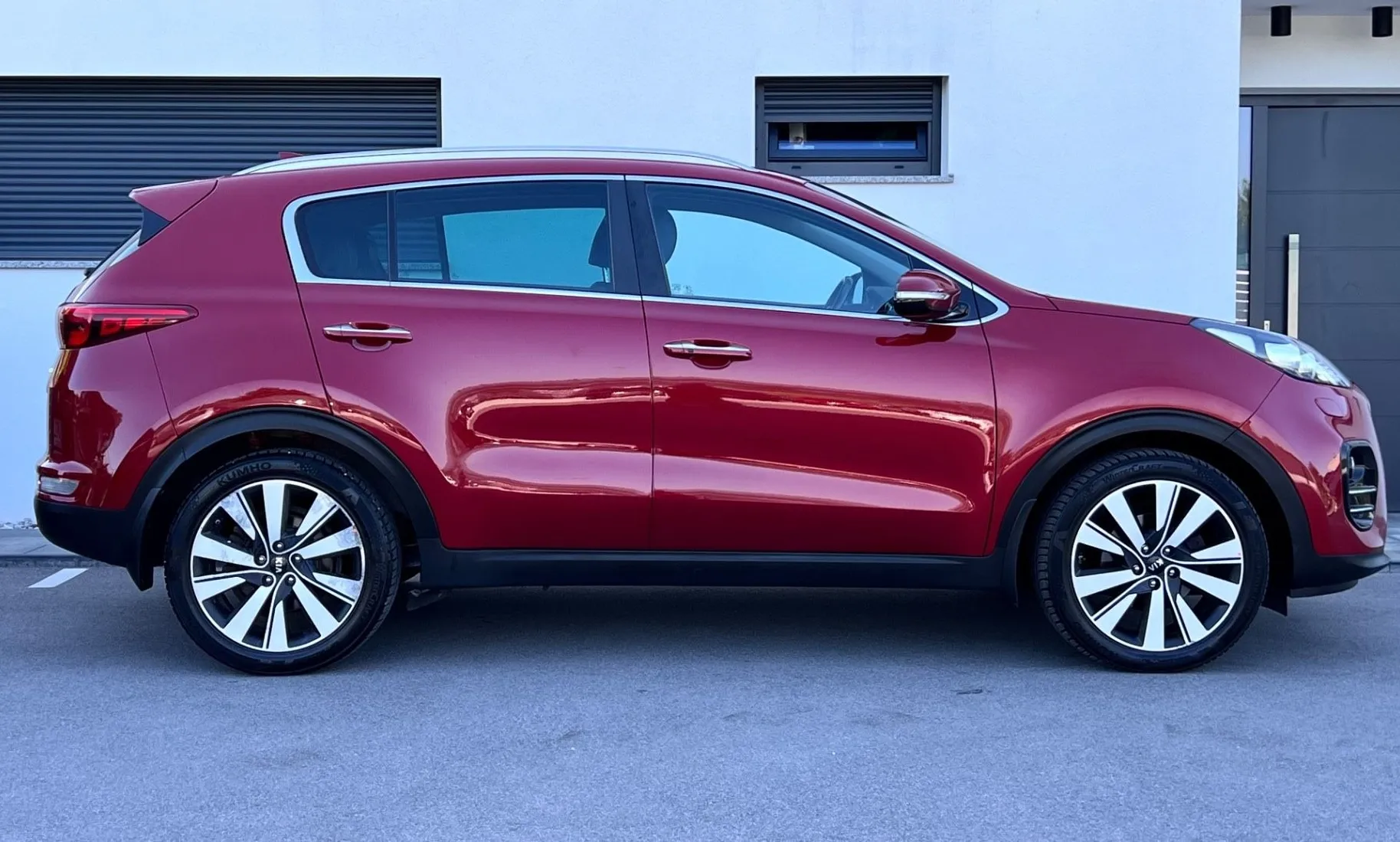 Zunanja slika - KIA Sportage - 4WD 2.0 CRDI+SLO+KEYLESS GO+MRTVI KOT+KAMER... - 5