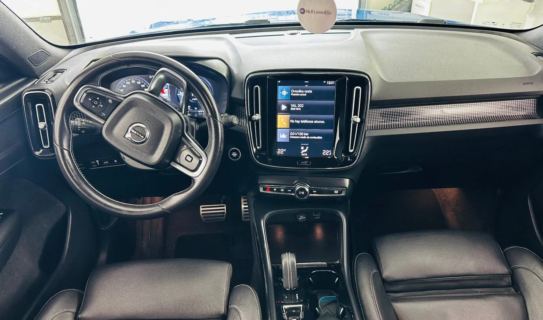 Zunanja slika - Volvo XC40 - T5 Recharge Twin Engine R-Design Avt.KAMERA.LED - 11