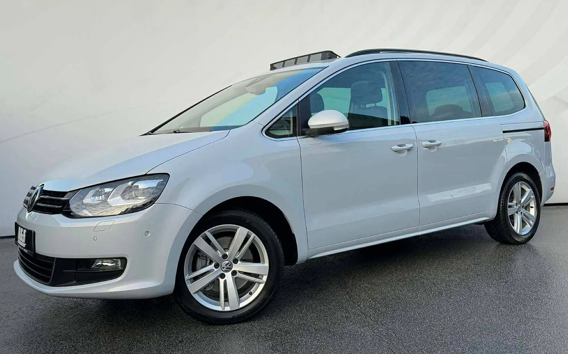 Zunanja slika - VW Sharan - 2.0 TDI-DSG-H LINE-PANORAMA-LIZING ZA TUJCE-KAME.. - 1