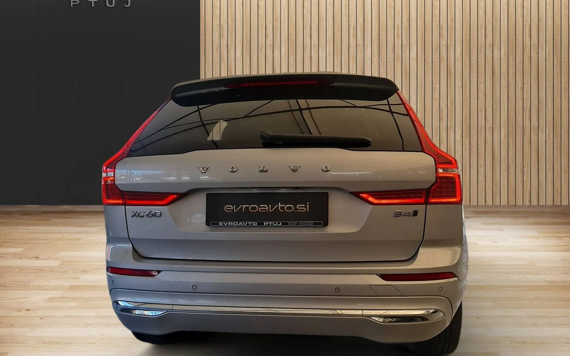Zunanja slika - Volvo XC60 - B4  Plus Bright AWD•Redno vzdrževan•Alu. 20 - 6