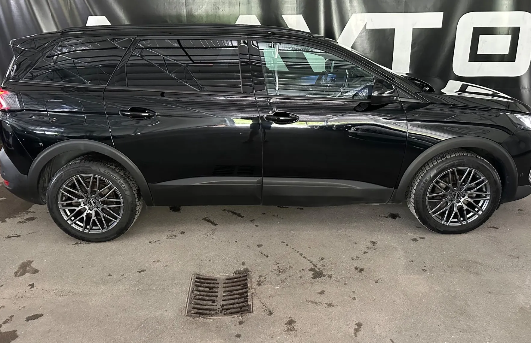 Zunanja slika - Peugeot 5008 - 1.2 PureTech 130 S S GT Avt.+BLACK PACK+7SEDEŽEV.. - 3
