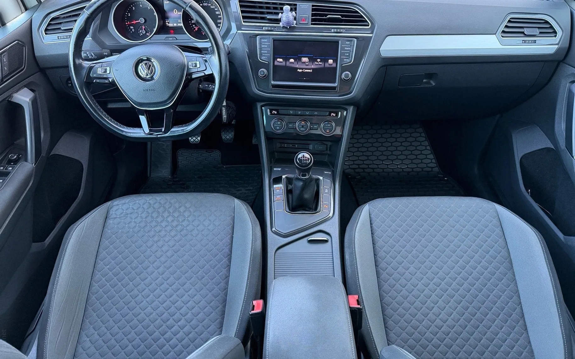 Notranja slika - Volkswagen Tiguan - 1.4 TSI ACT BMT Comfortline-LED-ACC-PDC-Vzv.kamera - 10