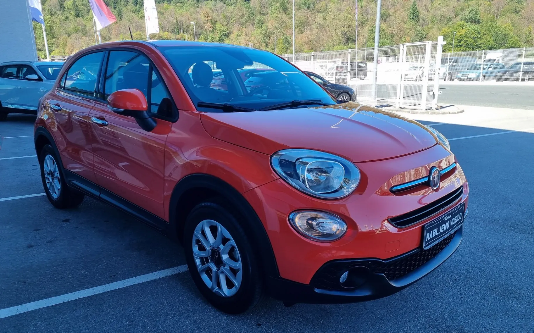 Zunanja slika - Fiat 500X - 1.0 URBAN - ODLIČNO OHRANJEN - ZNANA ZGODOVINA - 3