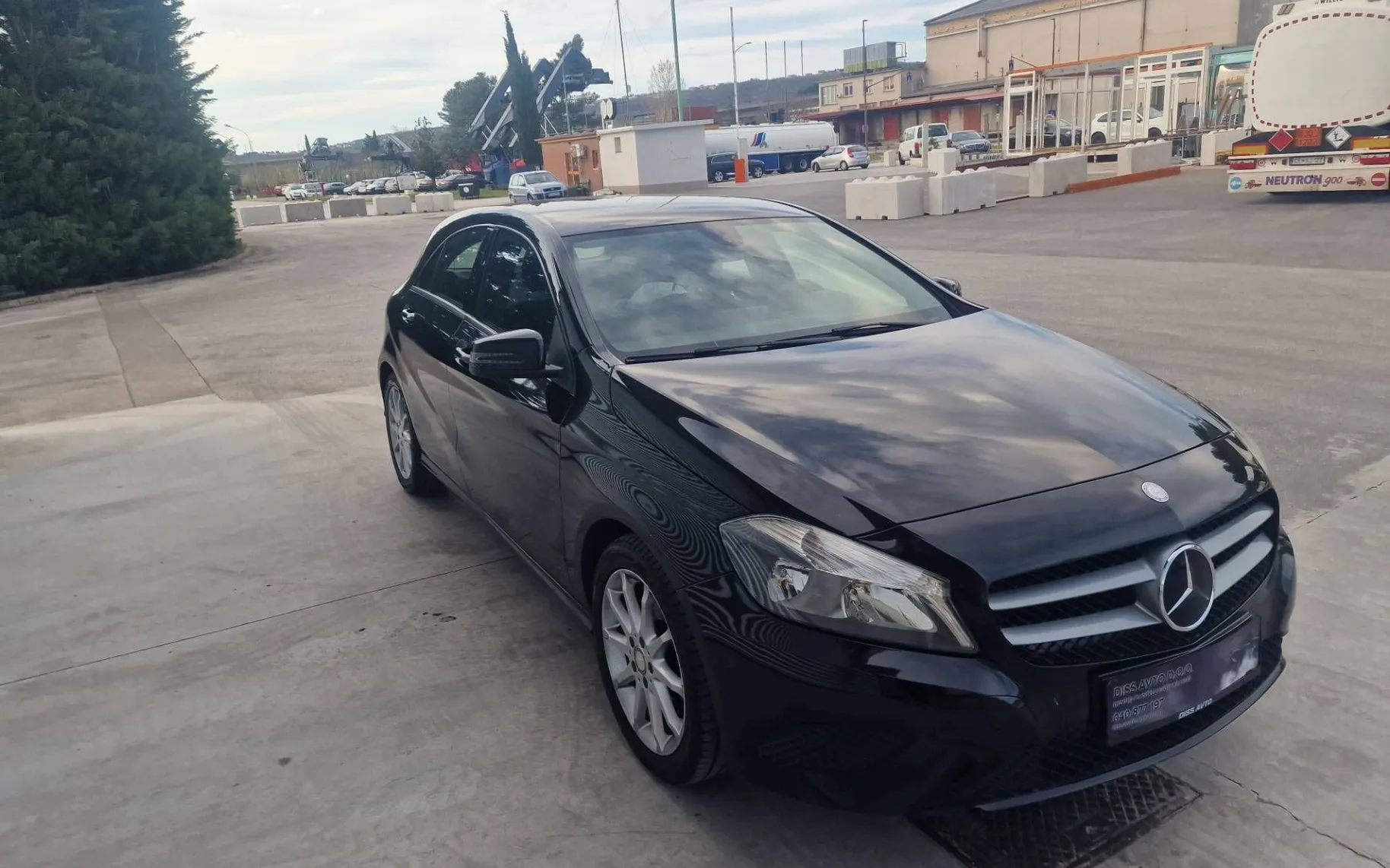 Notranja slika - Mercedes-Benz A-Razred - A 180 CDI 1.LASTNIK KOT NOV SERVISIRAN NA MERC... - 10