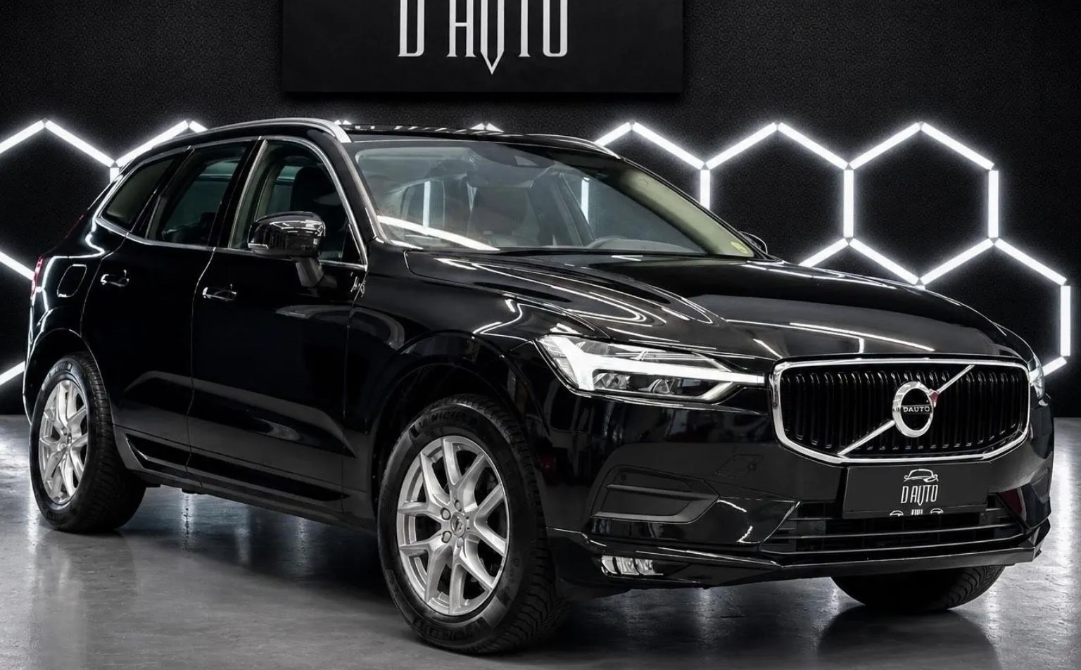 Zunanja slika - Volvo XC60 - D4 BUSINESS EXECUTIVE KAMERA ACC CARPLAY KEYLESS - 3
