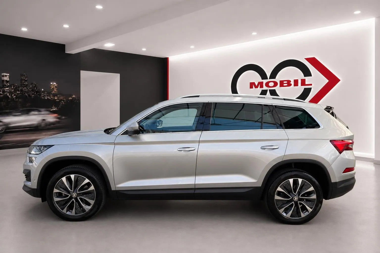 Notranja slika - Škoda Kodiaq - 4x4 2.0 TDI Ambition Tour DSG - Matrix.virtual.ACC - 8