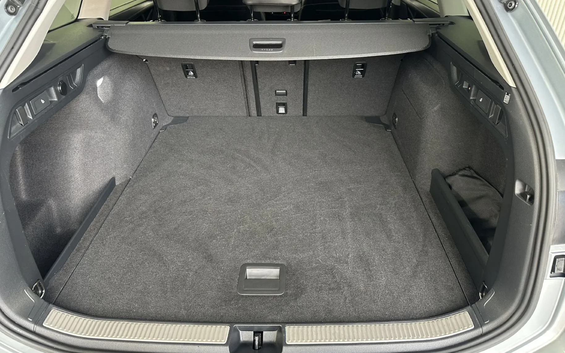 Zunanja slika - VW Passat - Variant 1.5 eTSI BMT Elegance DSG..NEMŠKI.KLJUKA.KAMERA - 19