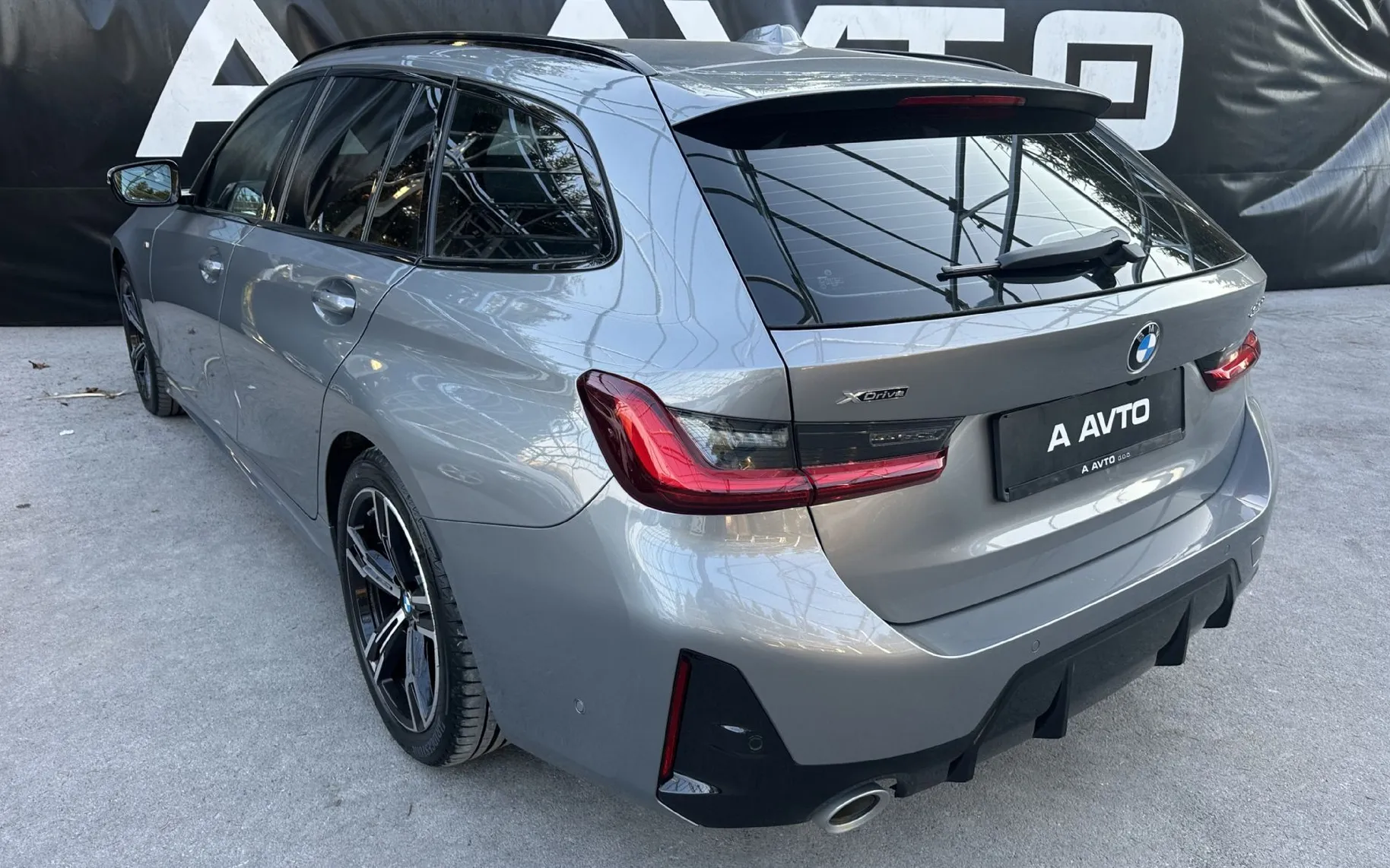 Zunanja slika - BMW Serija 3 - Touring: 330i xDrive MSPORT-KAMERA-18COL-NAVI-ACC-LINE A - 5