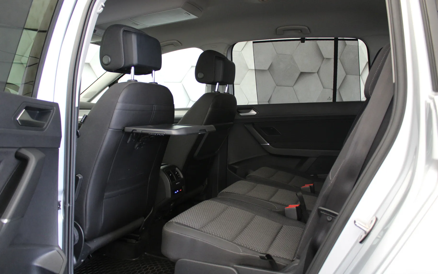 Zunanja slika - Volkswagen Touran - 2.0 TDI DSG Family 150KM - 10
