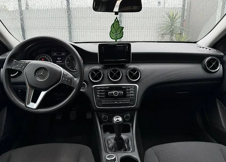 Zunanja slika - Mercedes-Benz A-Razred - A 160 CDI 1.LASTNIK KOT NOV SERVISIRAN NA MERC - 9