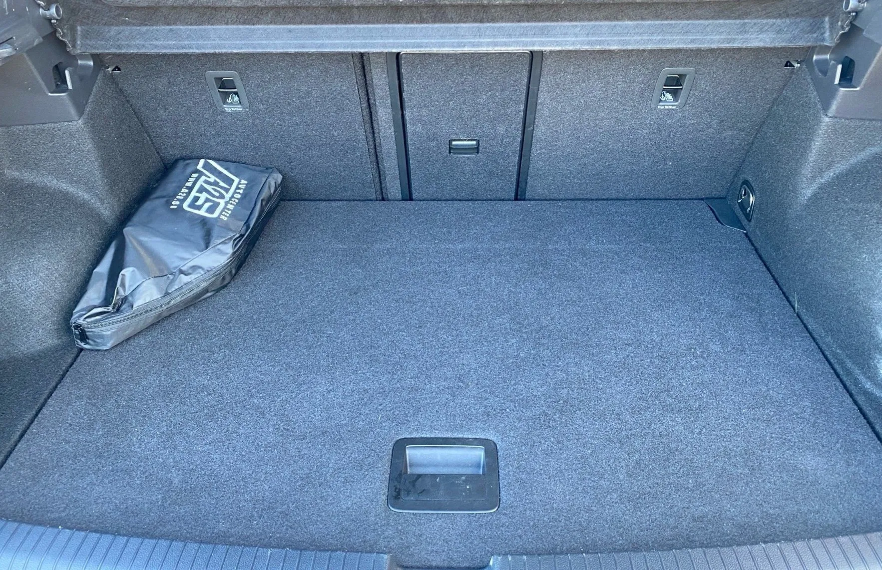 Zunanja slika - VW T-Roc - 1.5 TSI DSG Style Navigacija kamera zim. paket - 12
