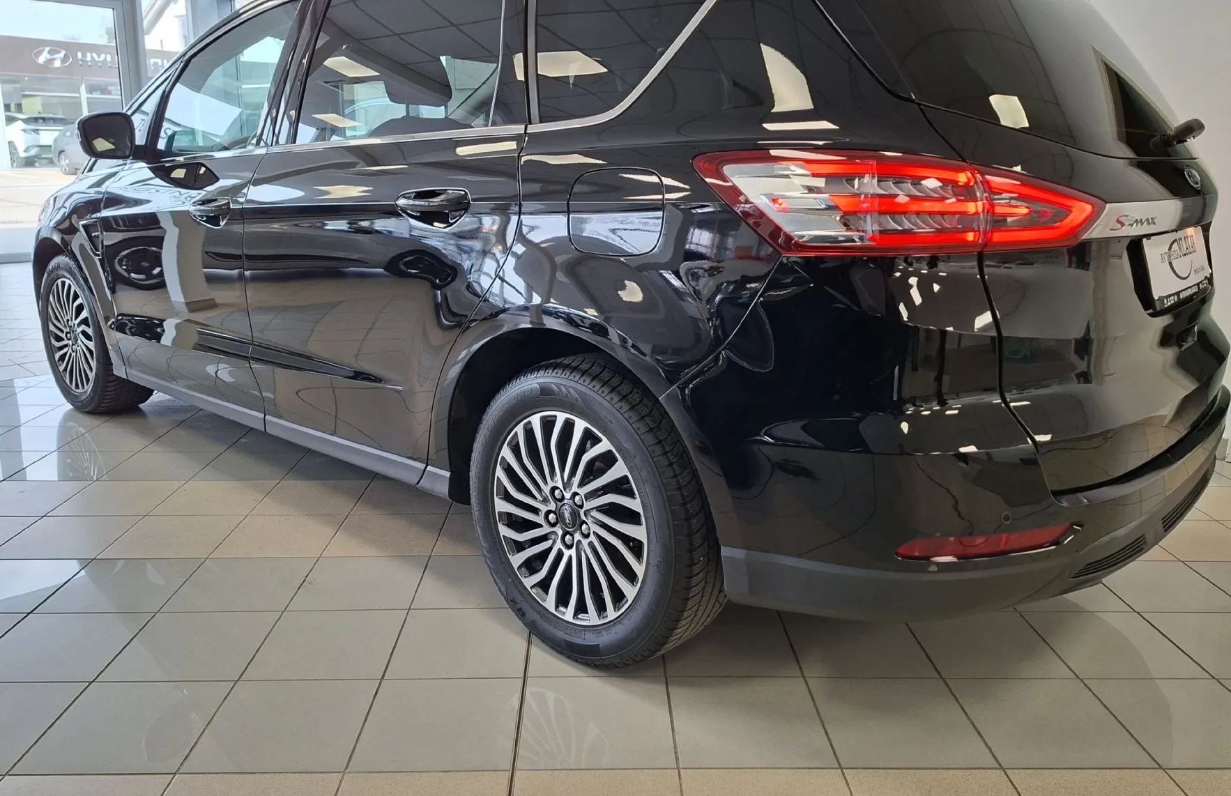 Zunanja slika - Ford S-MAX - 2.0 EcoBlue 110 kW FWD Titanium Auto-LED-NAVI- - 3