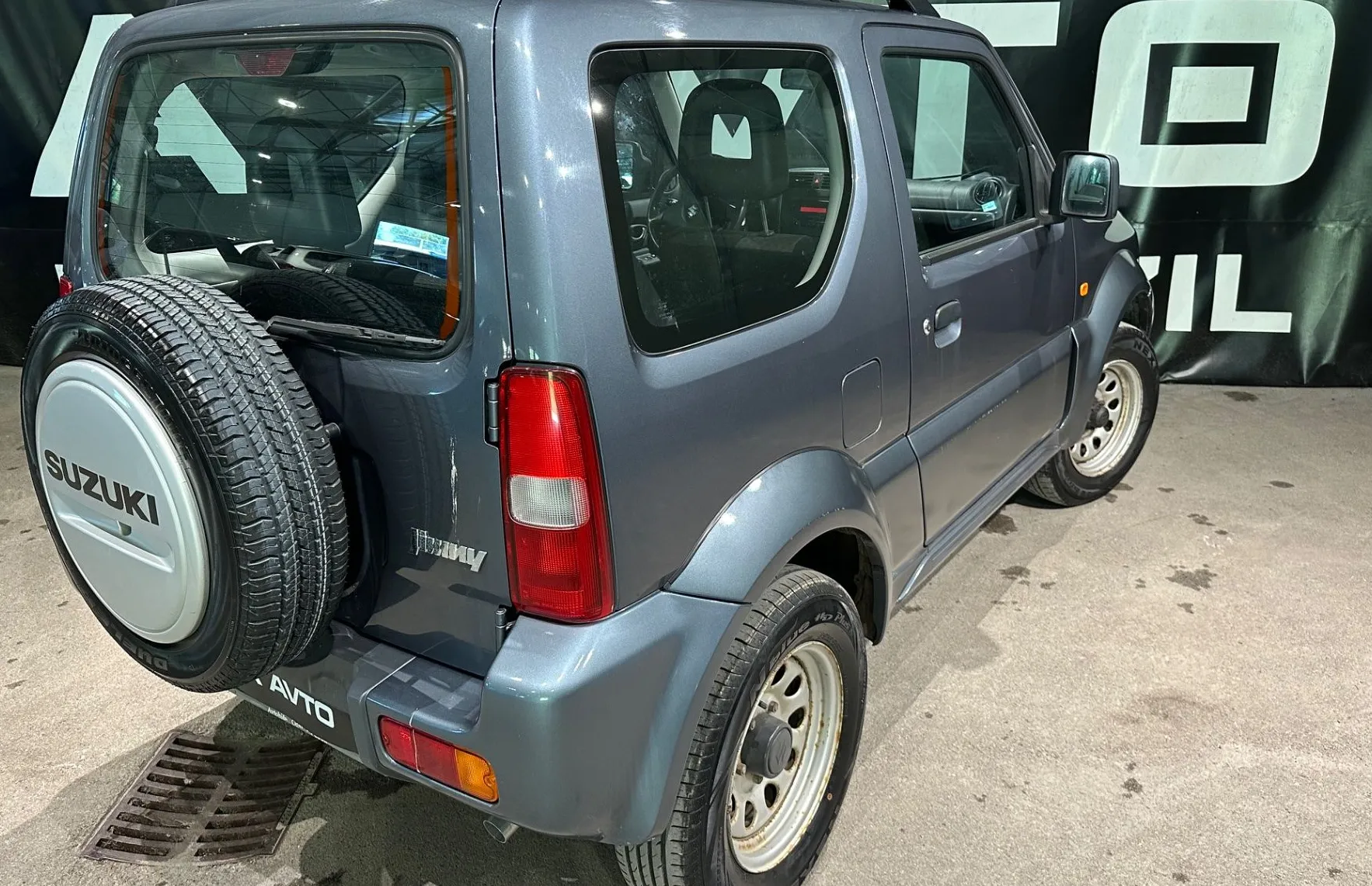 Zunanja slika - Suzuki Jimny - 1.3 VX 4x4 samo 31.386KM - 6