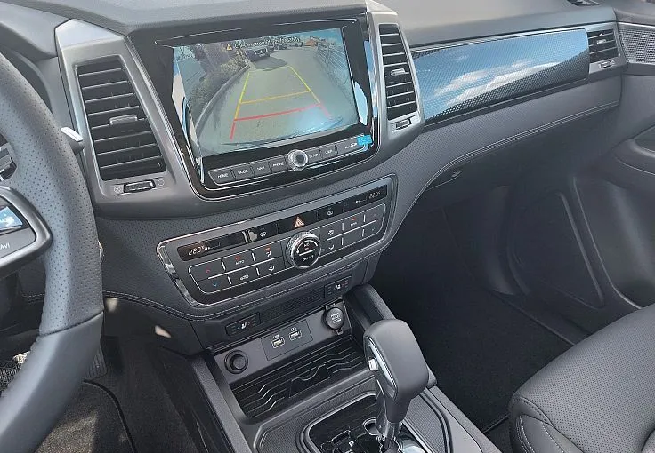 Zunanja slika - KG Mobility Musso - 2.2 XDi ULTIMATE 4x4 A T VEČ BARV - 12